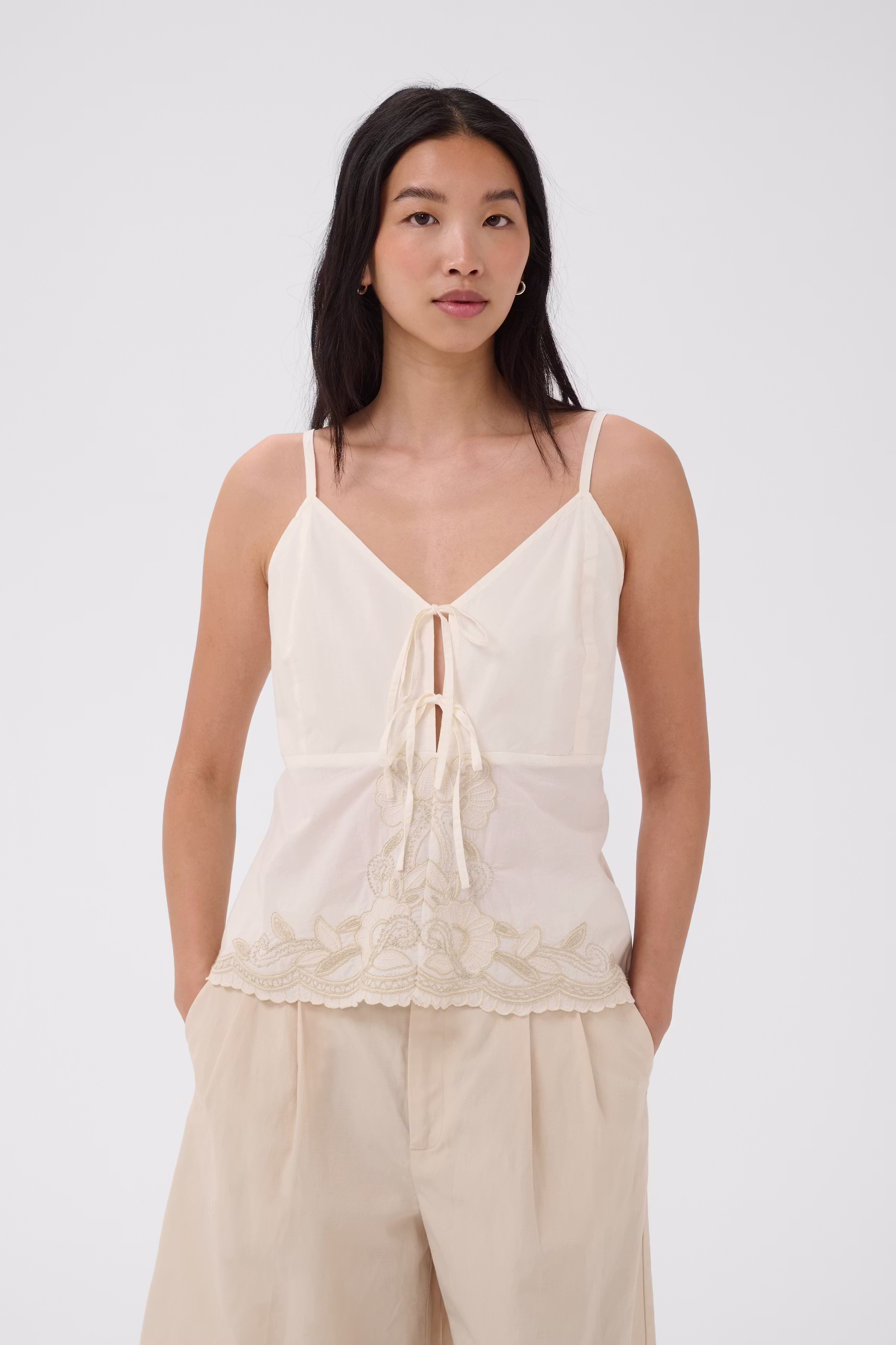 BellisiaPW Top LOOKBOOK FRONT 30310560-304951