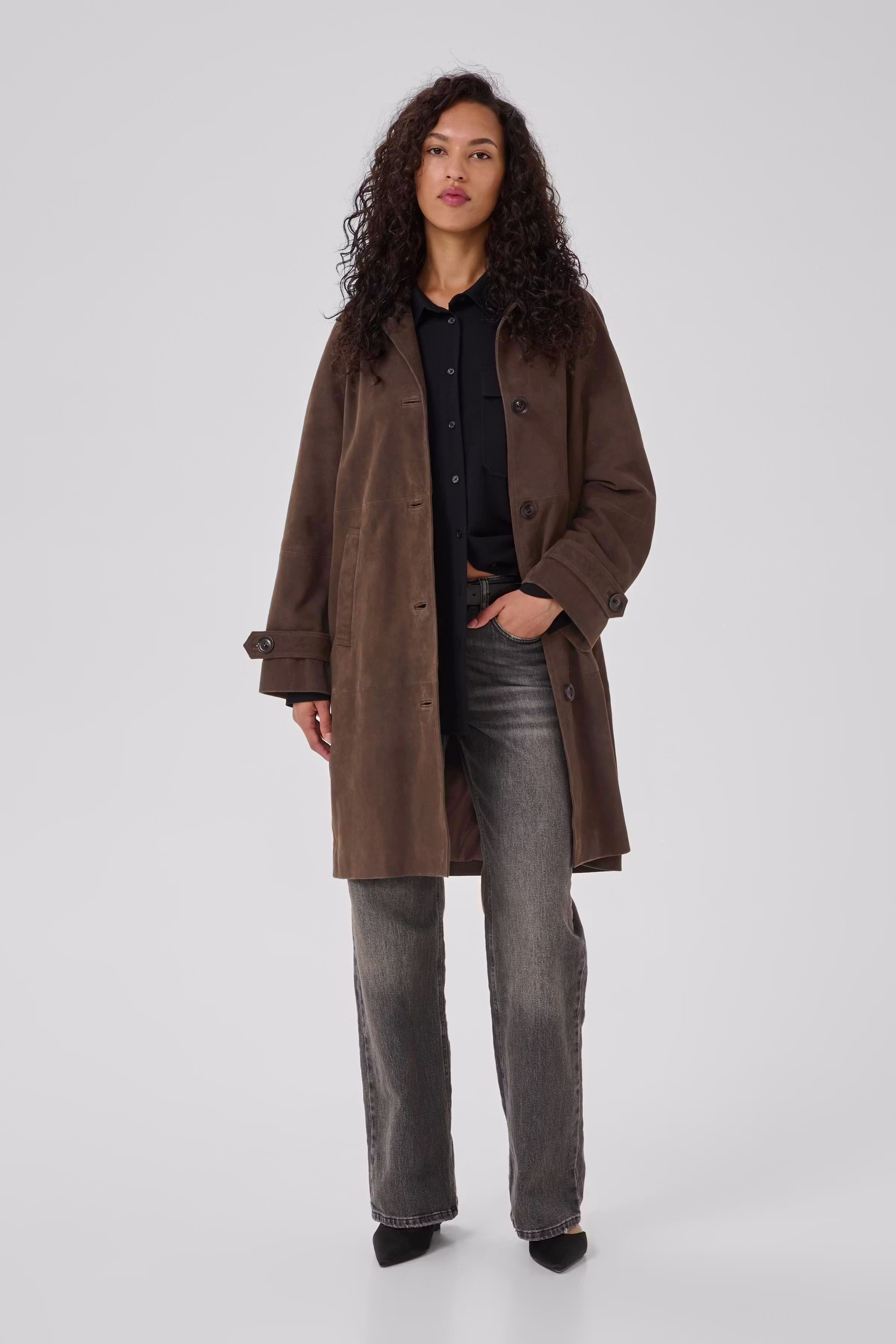 TaraMW Suede coat LOOKBOOK FRONT 10705270-190840