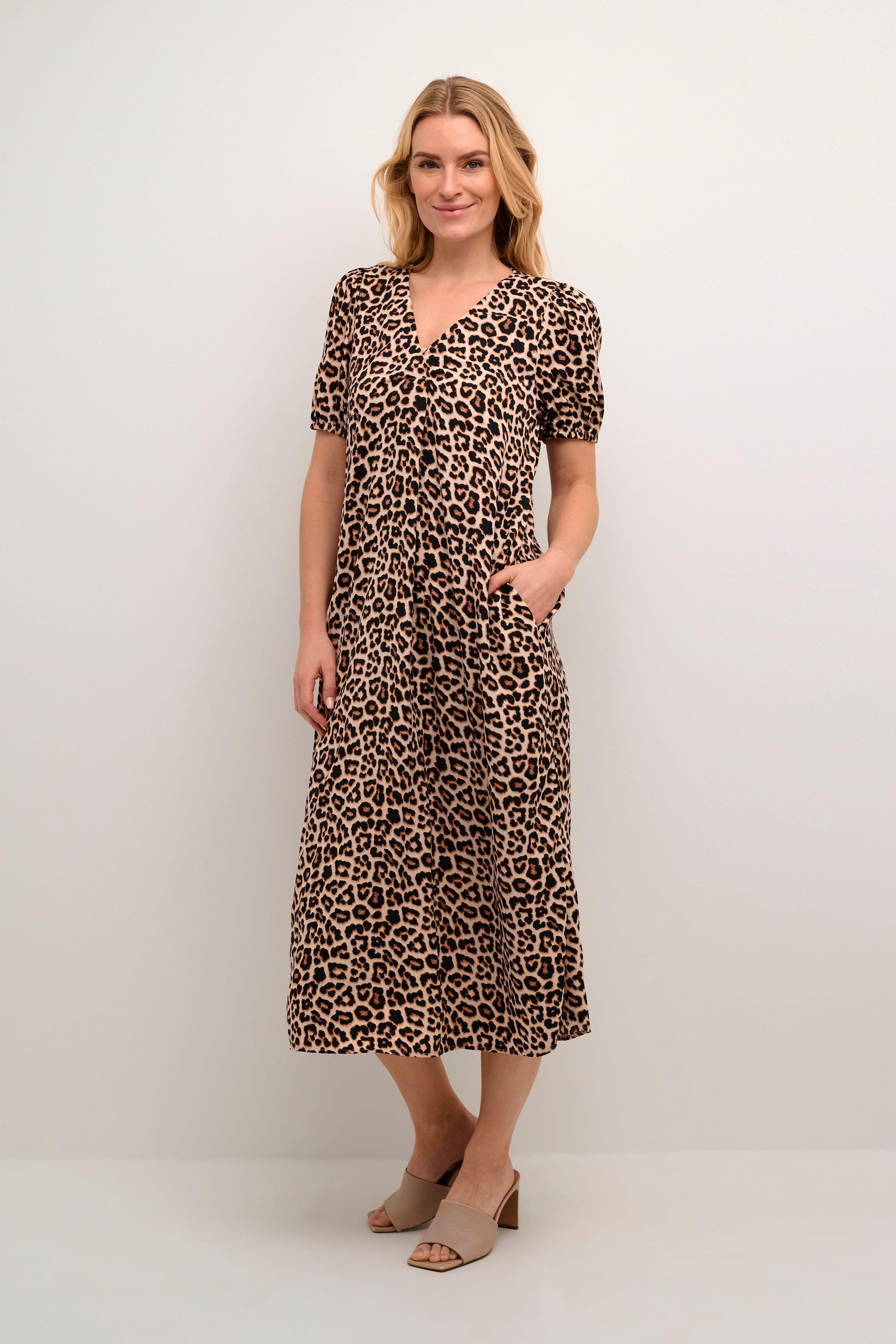 CUbesti Leopard dress LOOKBOOK FRONT 50110828-106249