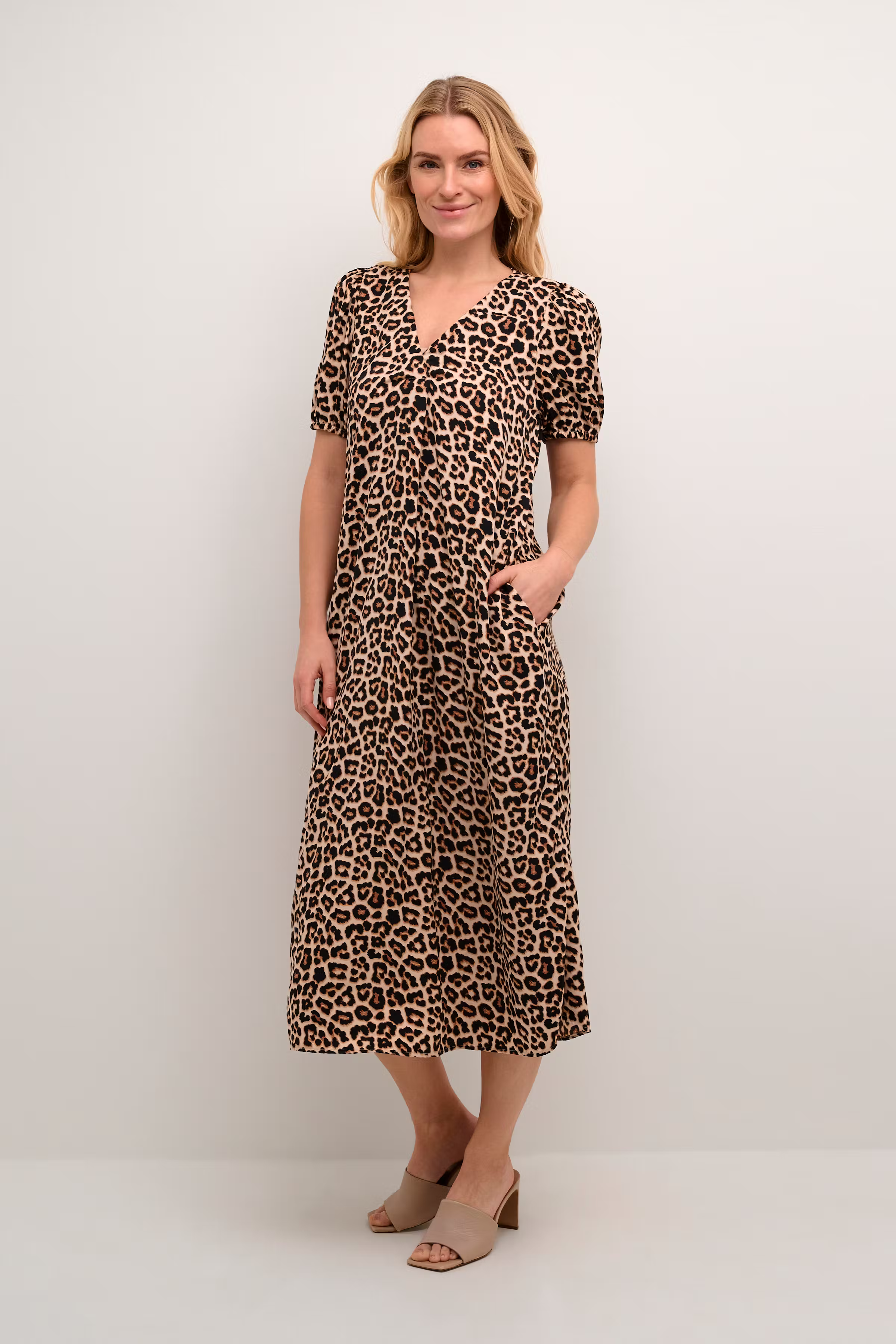 CUbesti Leopard dress LOOKBOOK FRONT 50110828-106249