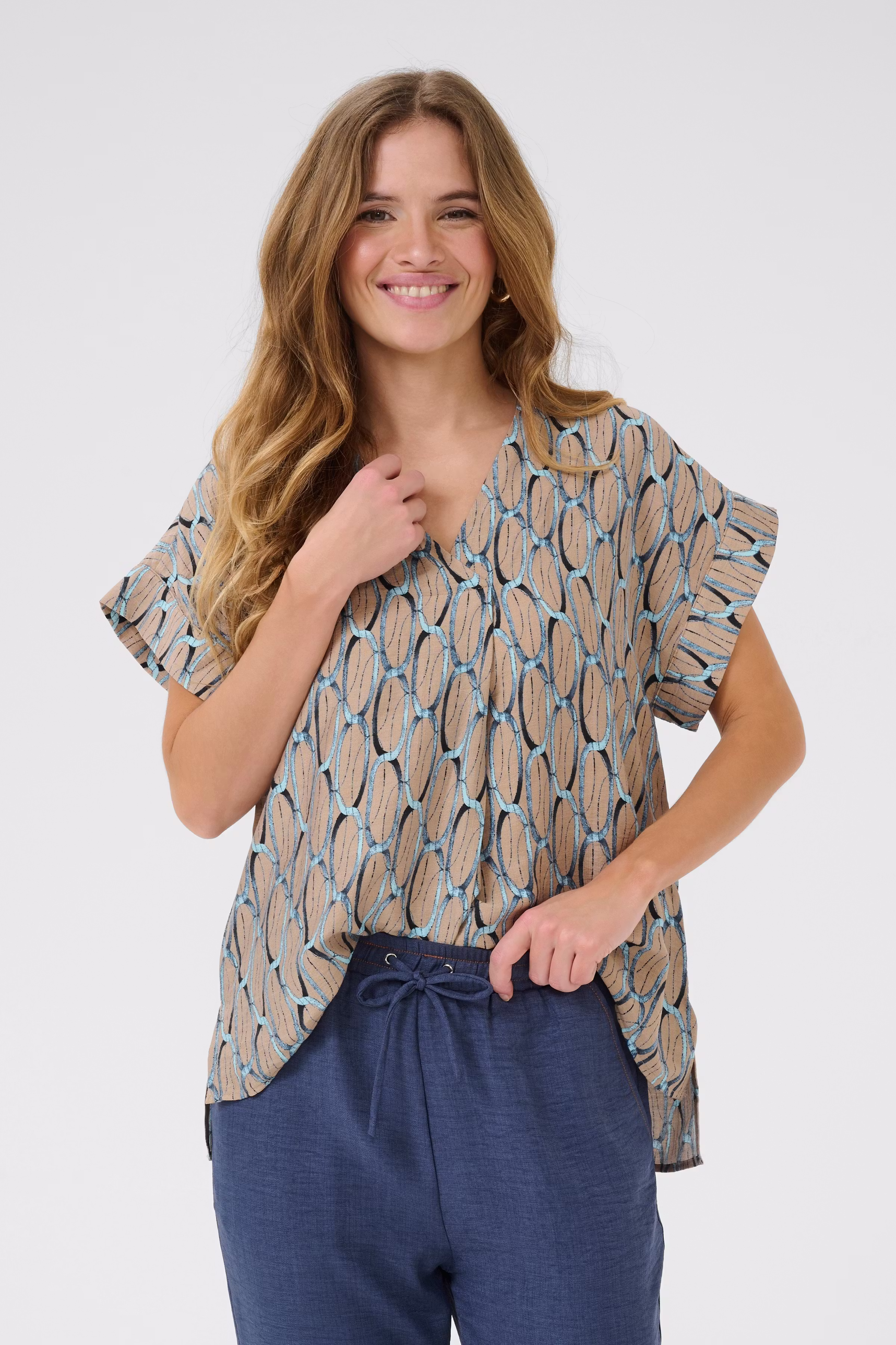 CUpella Blouse LOOKBOOK FRONT 50112411-108586