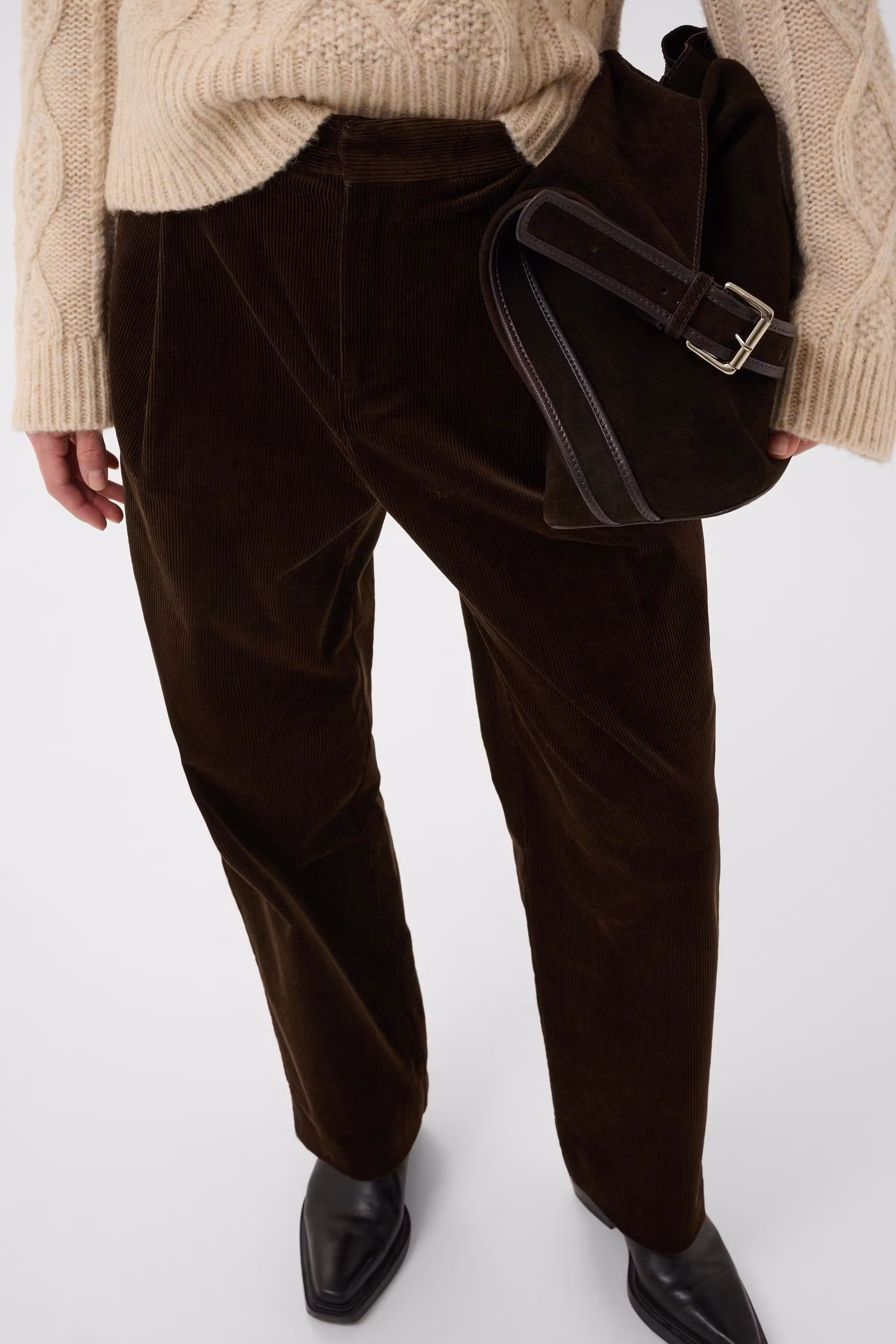 ColleenPW Hose LOOKBOOK DETAIL 30310802-191106