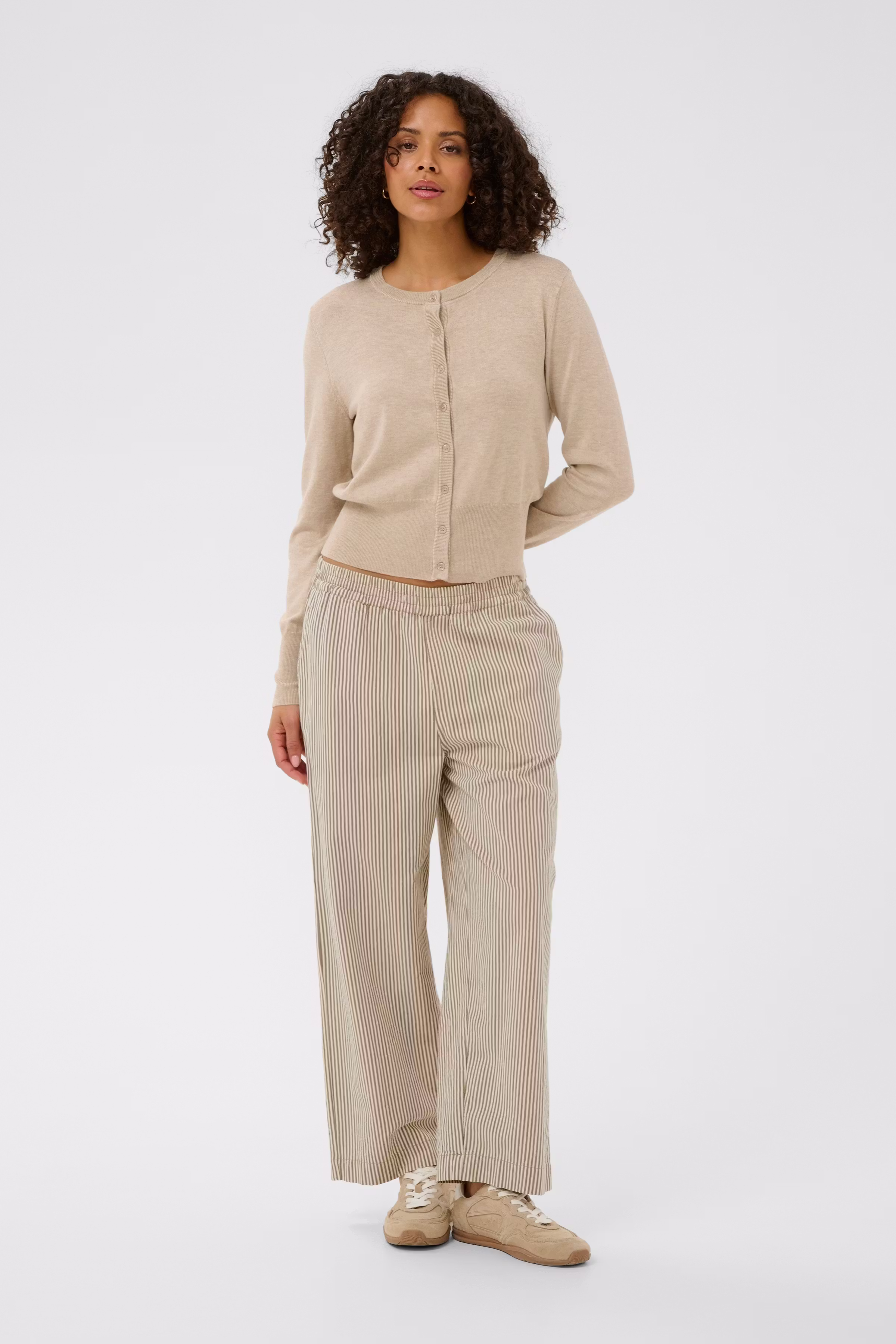 KAnaya Trousers LOOKBOOK FRONT 10509009-108909
