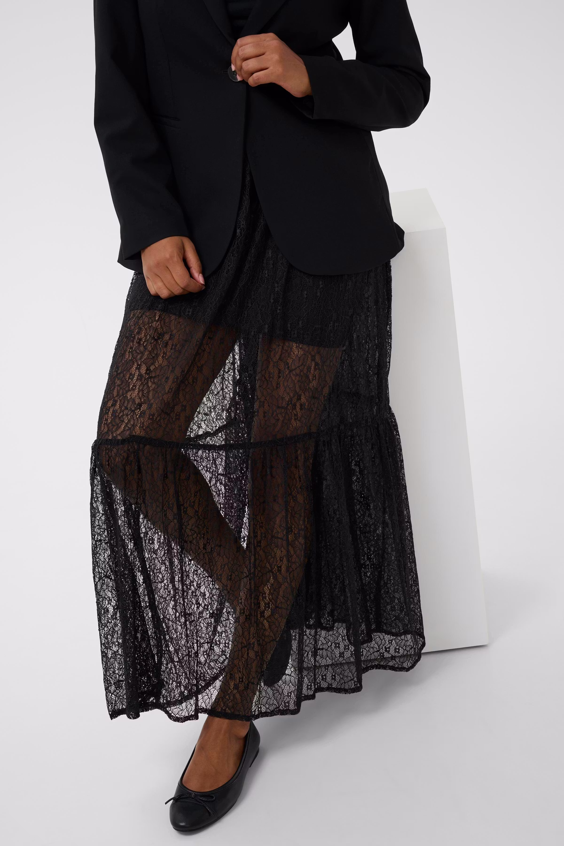 KAotilia Skjørt LOOKBOOK FRONT 10510956-100121