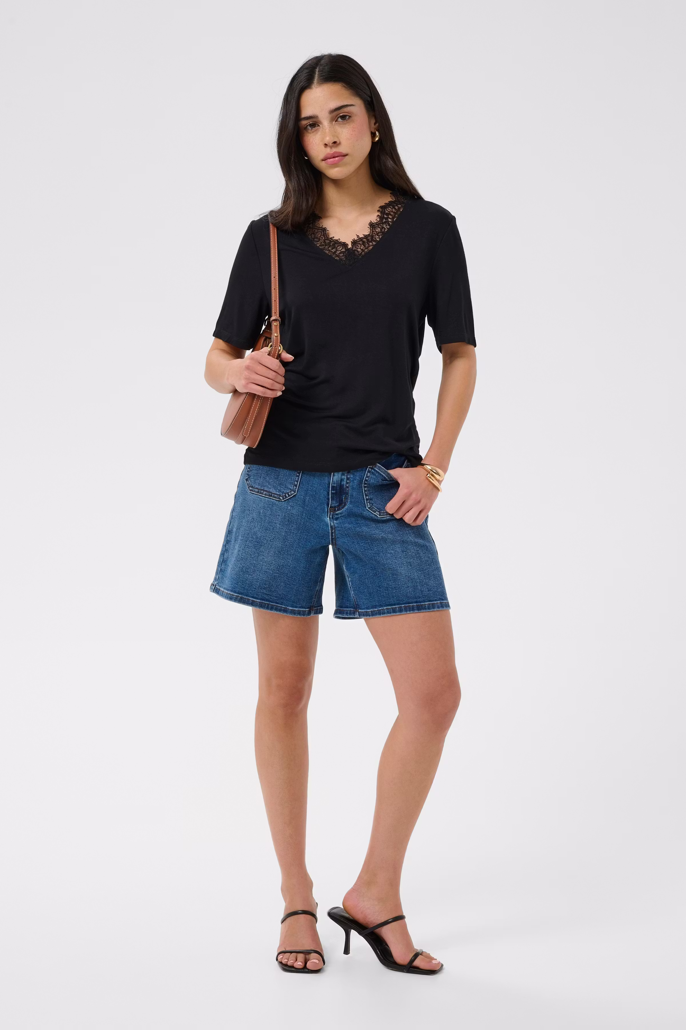 KAcarla T-shirt LOOKBOOK FRONT 10512440-100121