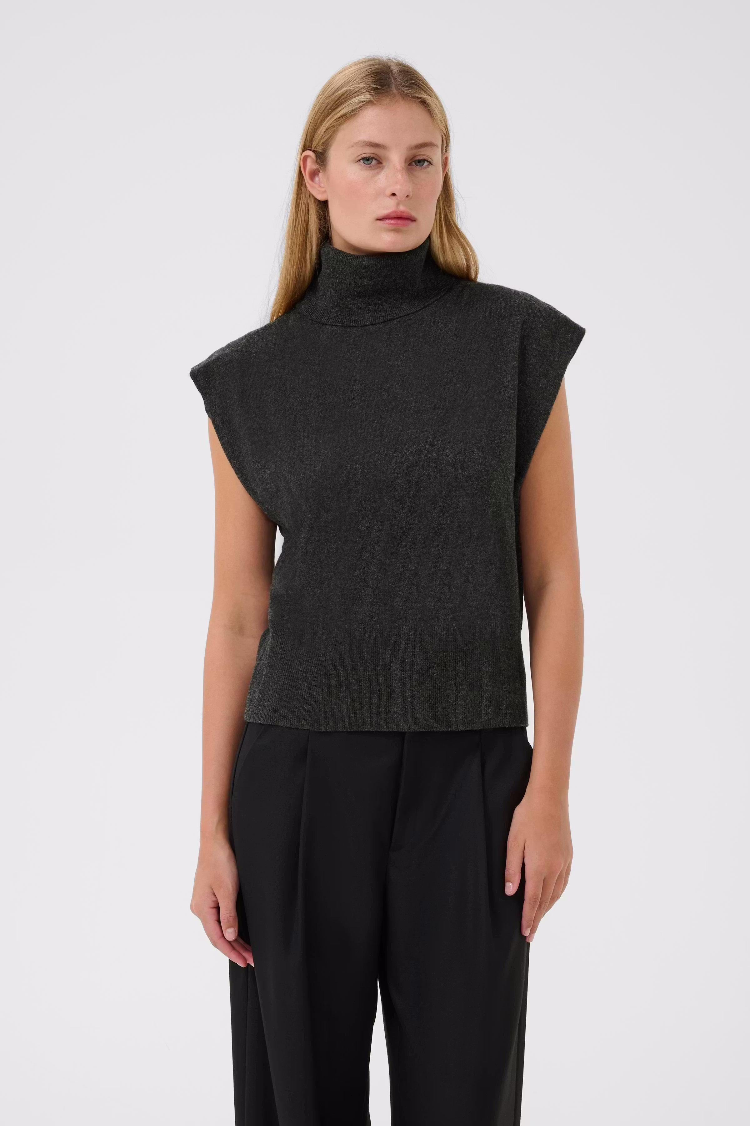 GZmanzi Waistcoat LOOKBOOK FRONT 10910532-106530