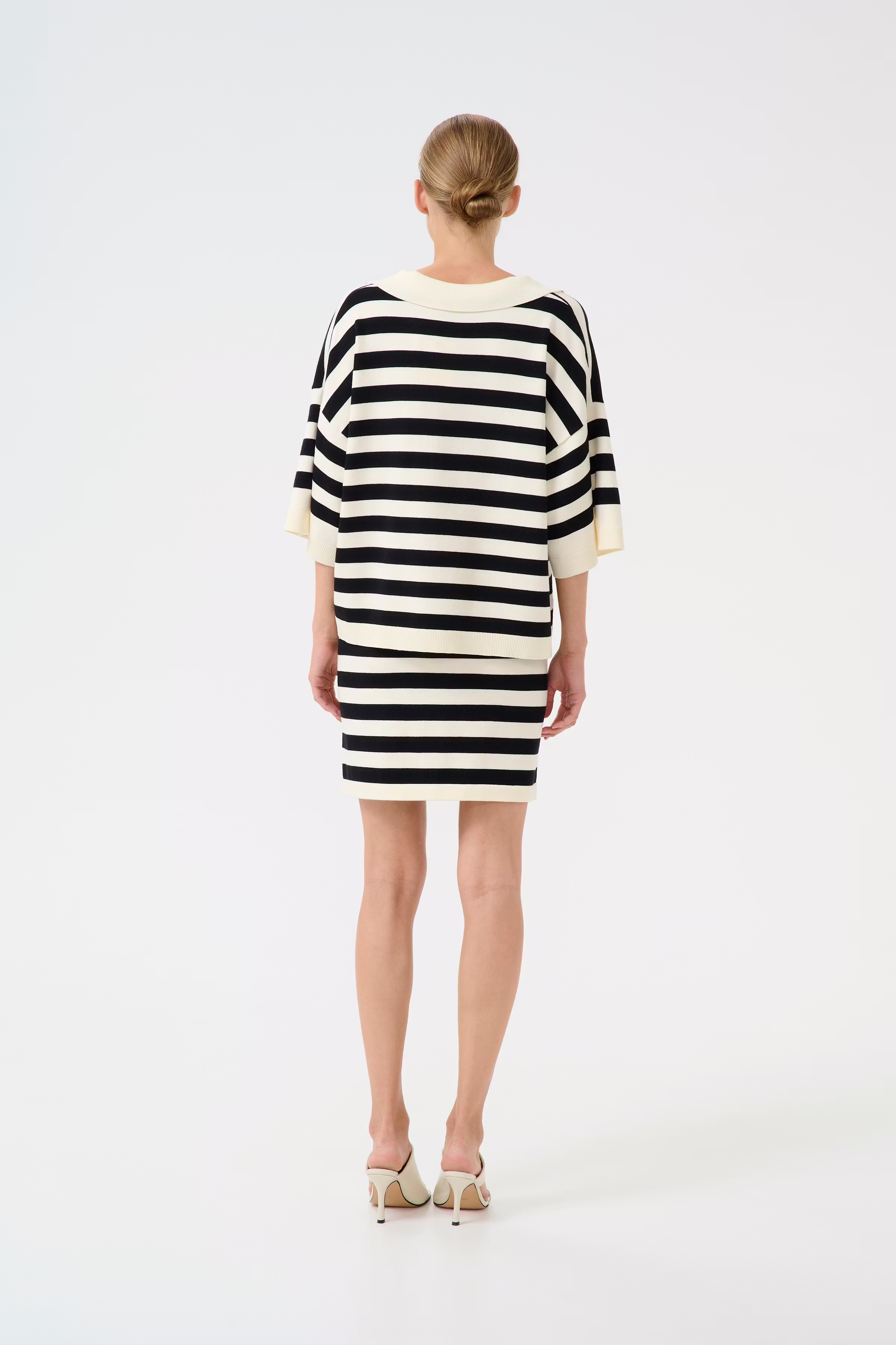 GZalli Skirt LOOKBOOK BACK 10910129-107569