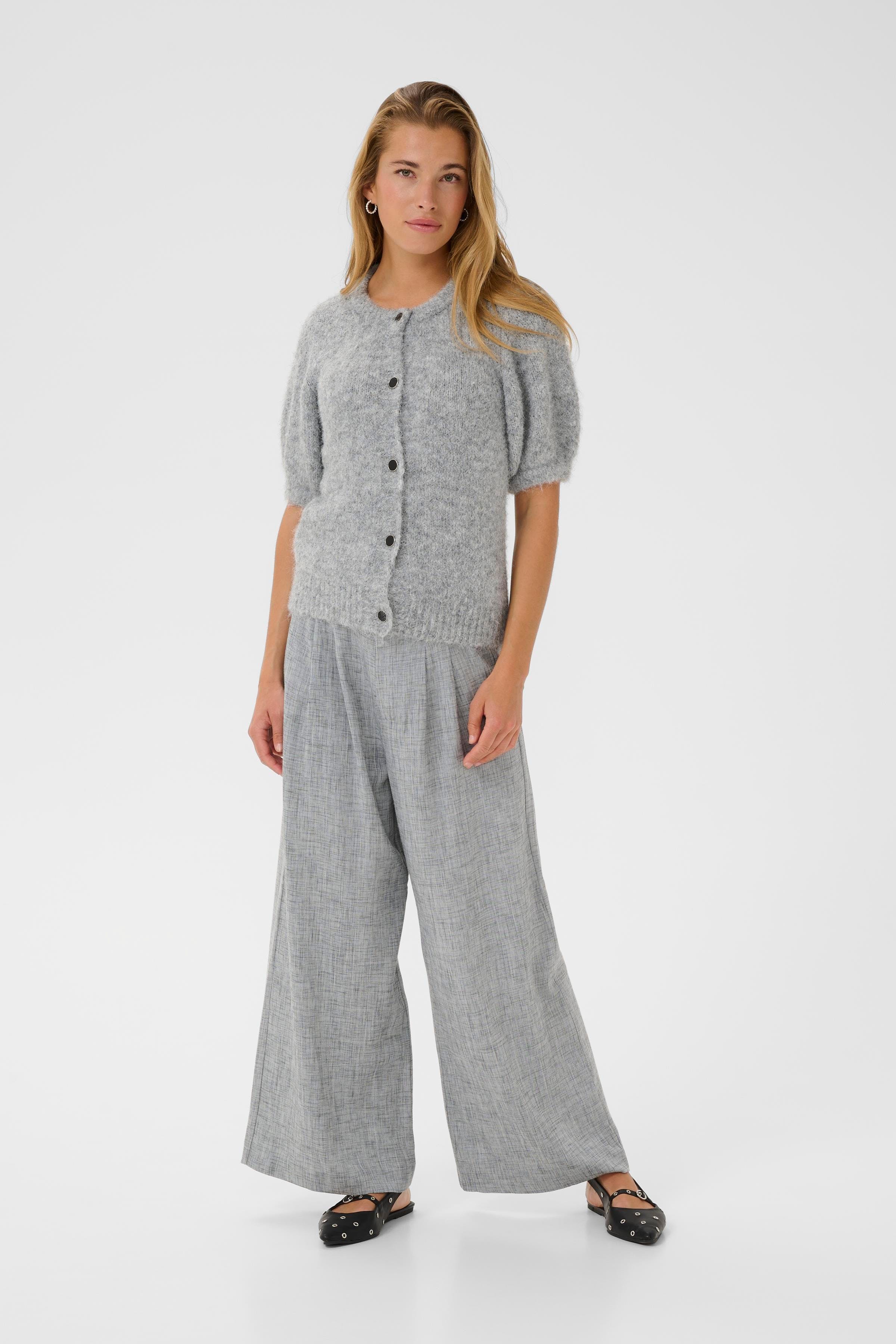 KAemilie Cardigan LOOKBOOK FRONT 10510296-100123