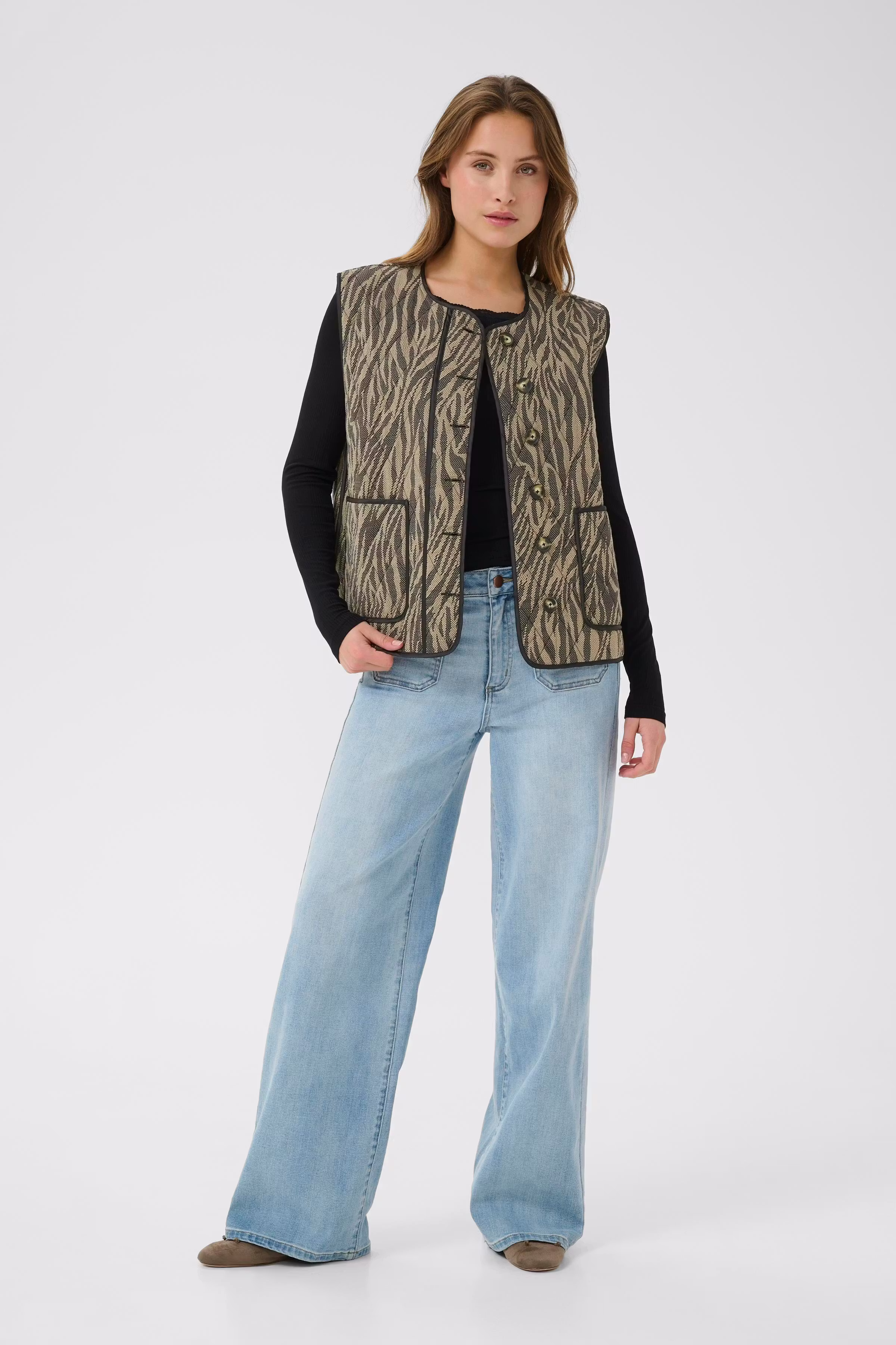 KAkayla Warme Weste LOOKBOOK FRONT 10510162-107719