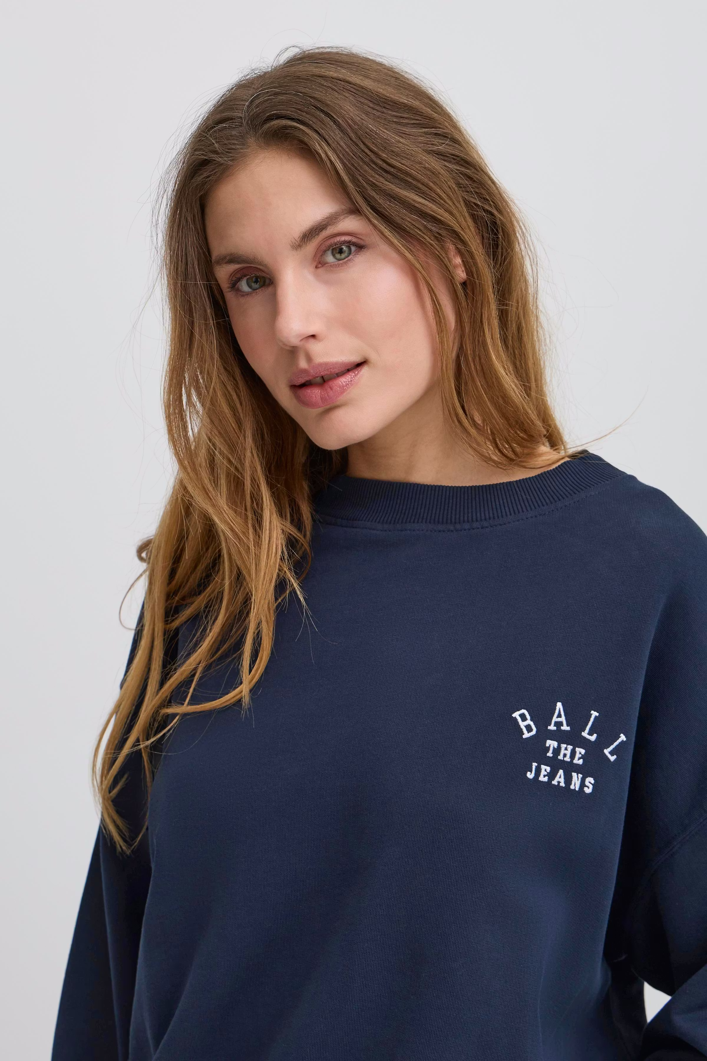 BASAVONA Sweatshirt LOOKBOOK DETAIL 50405151-193922