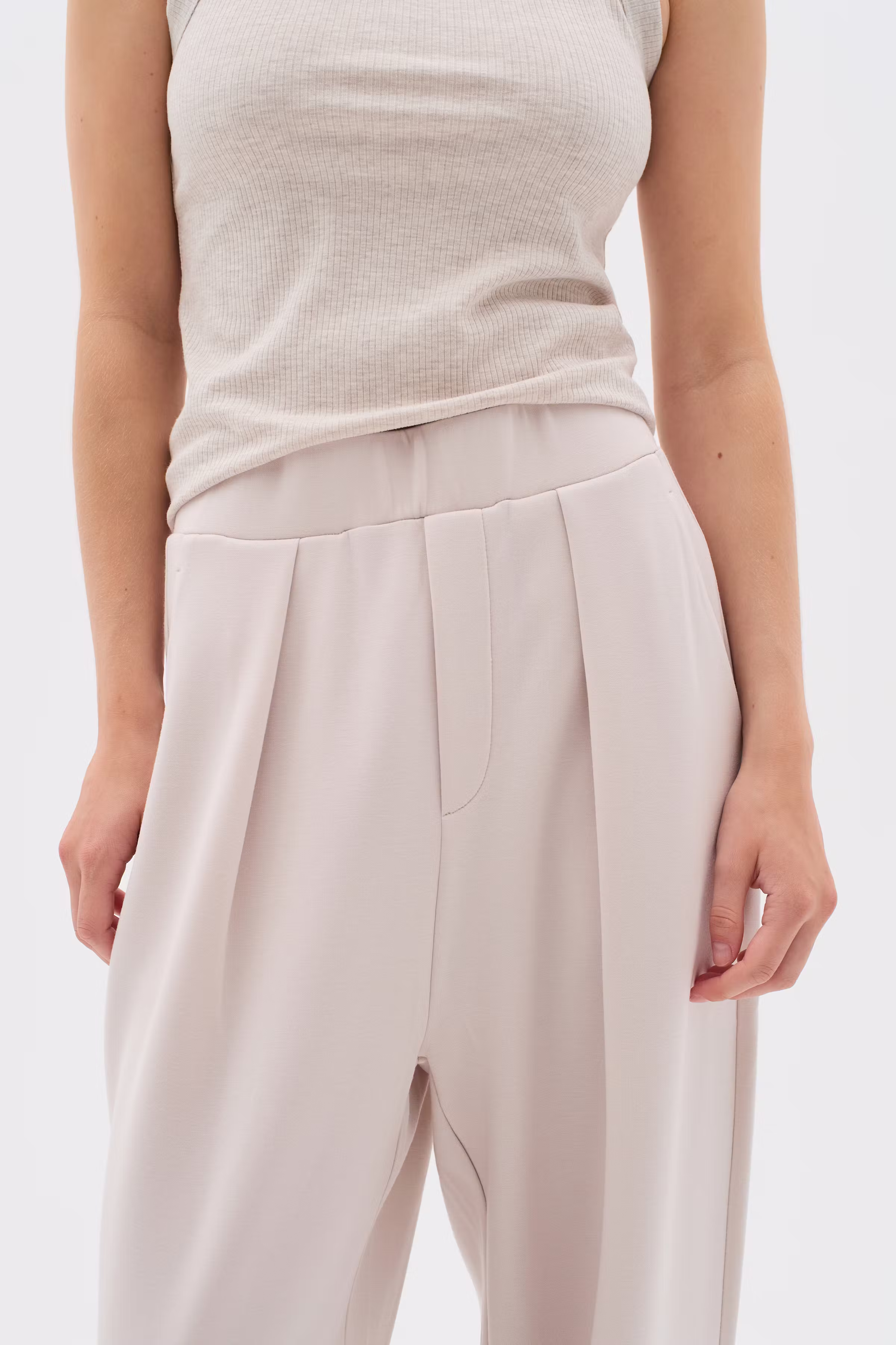 PannieIW Barrel Trousers LOOKBOOK FRONT 30109192-130403