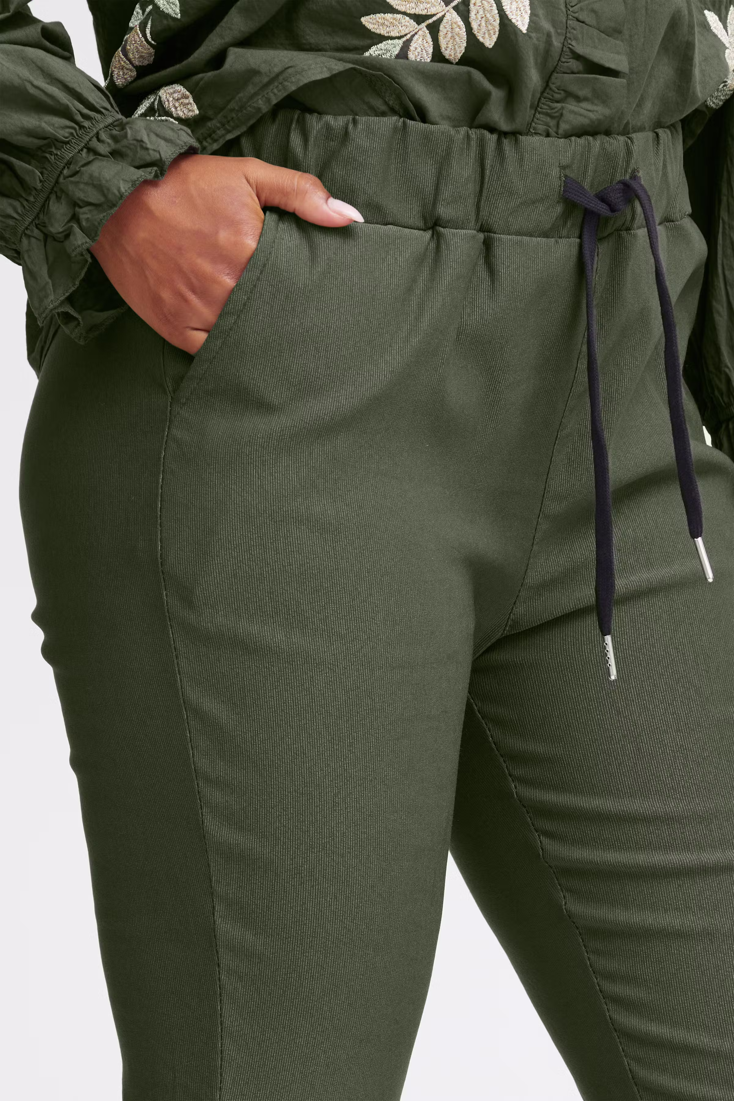 SBBENITTO Bukser LOOKBOOK DETAIL 22100378-190414