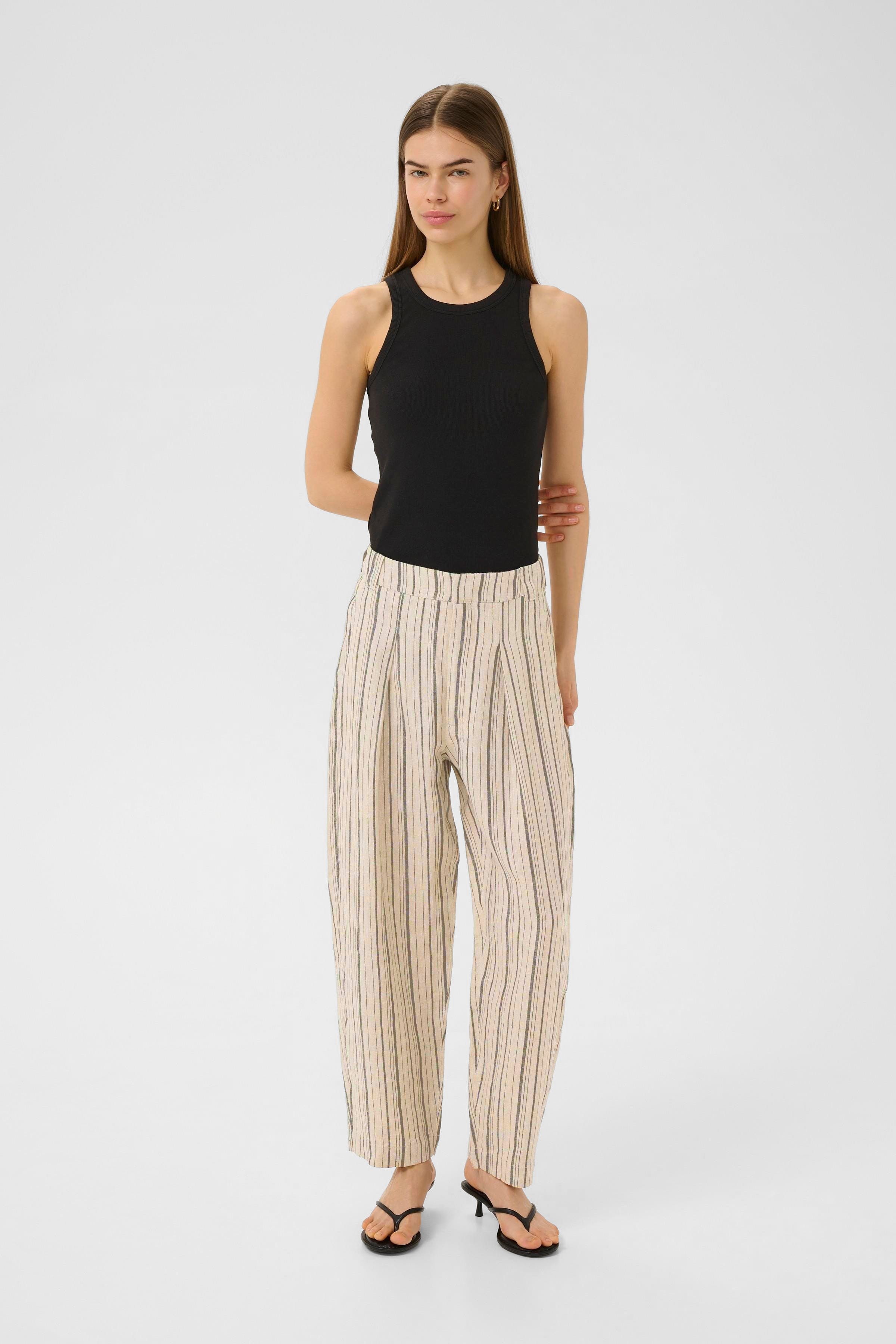 DallyIW Trousers LOOKBOOK FRONT 30110722-300667