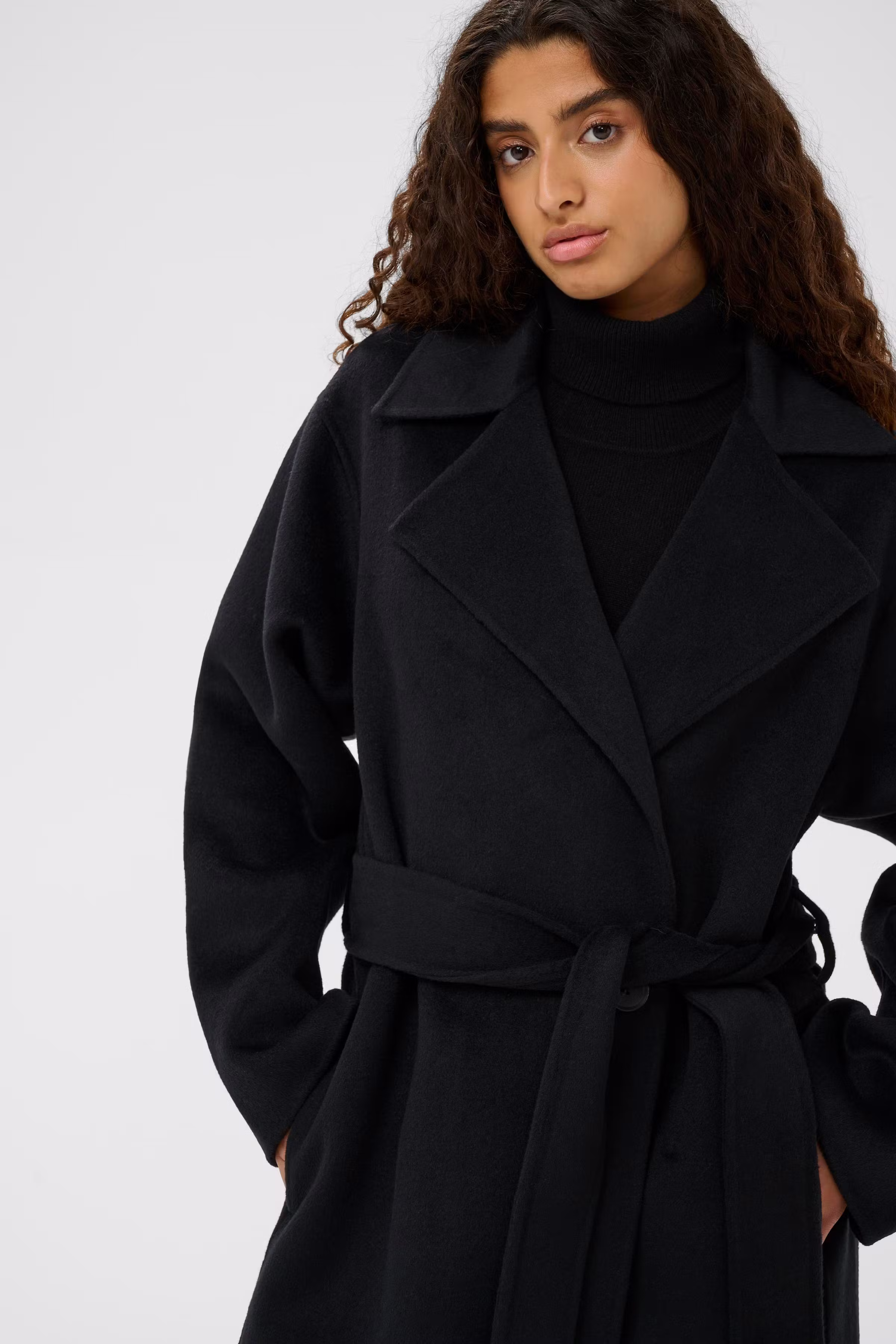 YillaIW Coat LOOKBOOK DETAIL 30110608-194008