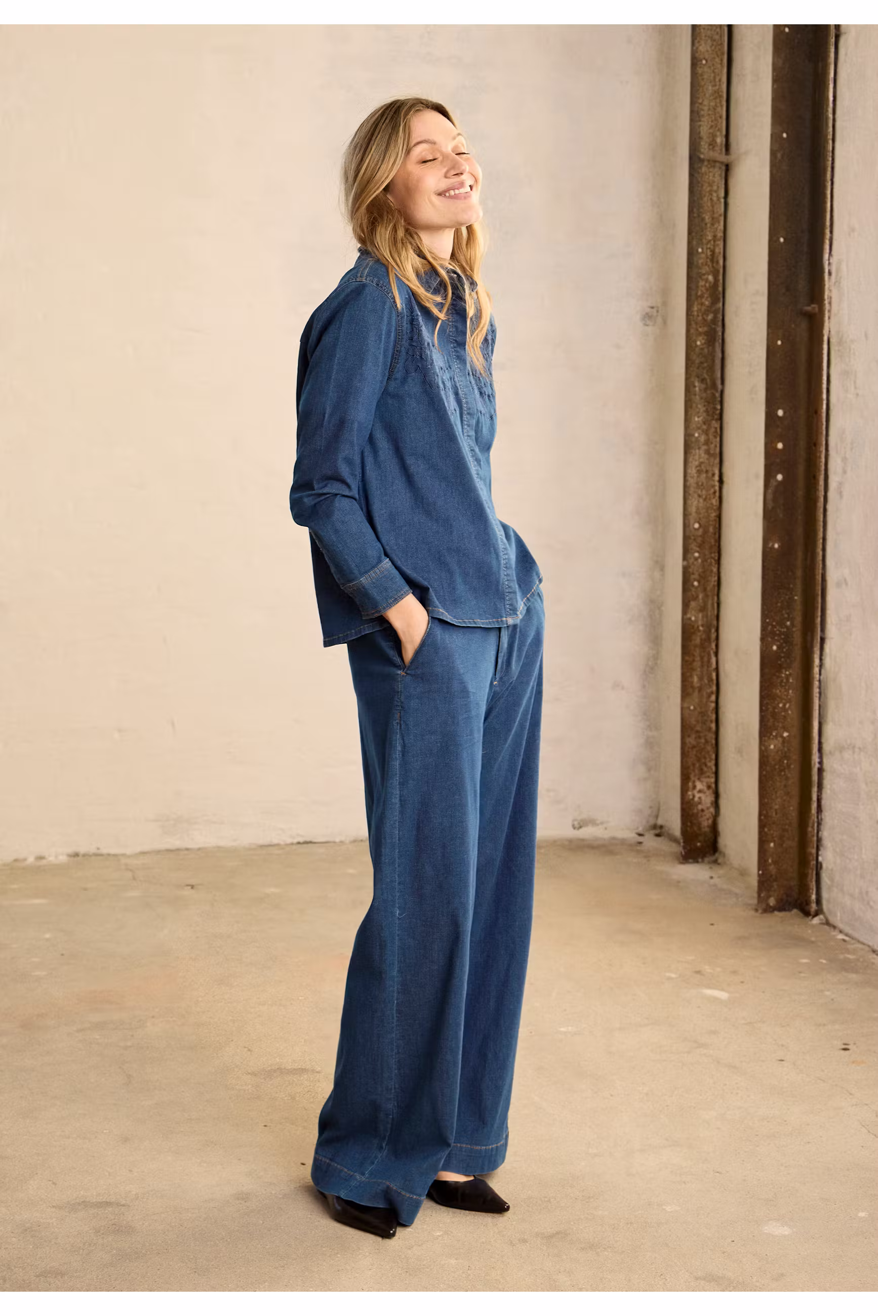 PZBOBBIE Bukser LOCATION NONE 50210386-200005