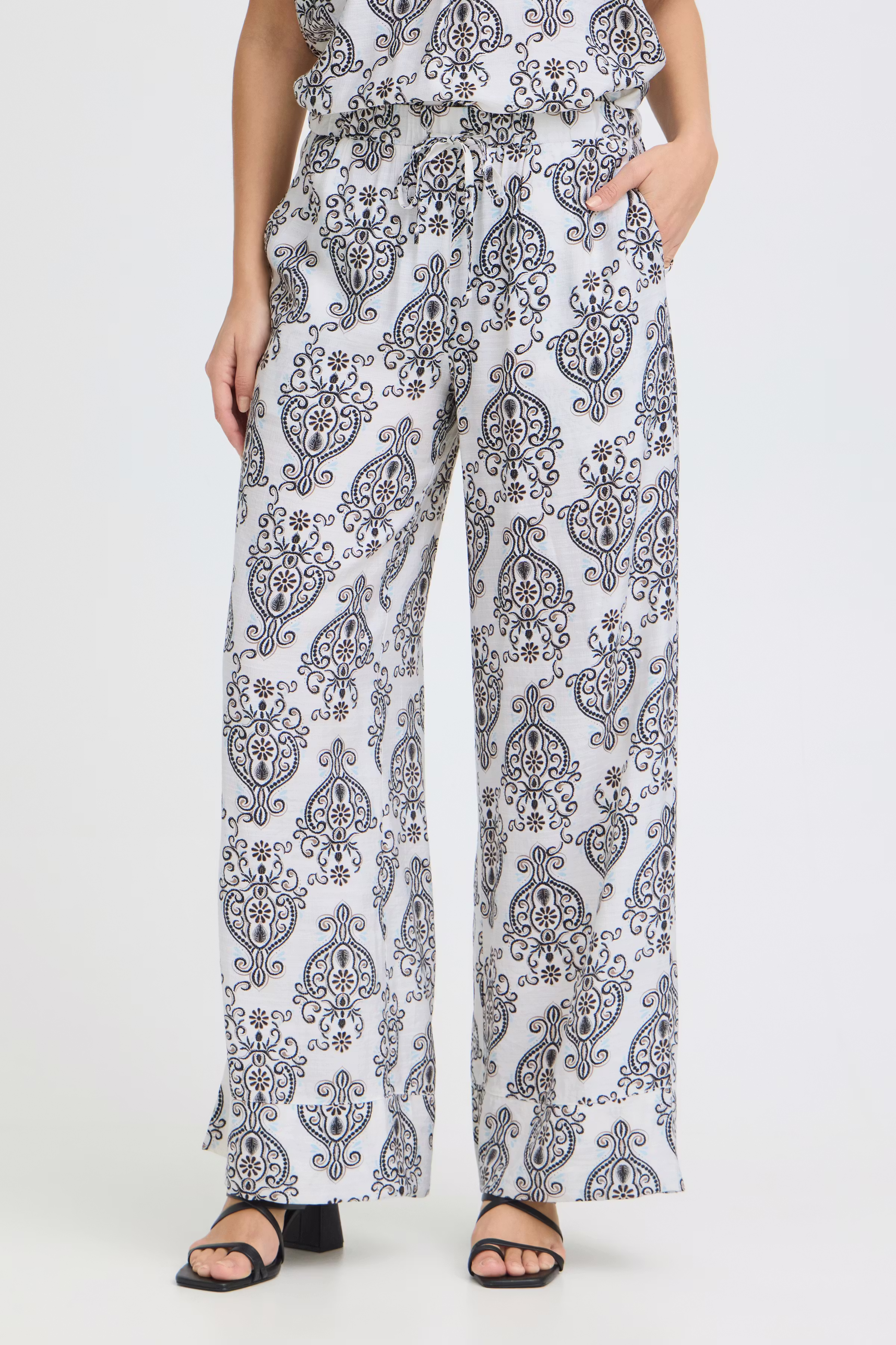 FRARIANA Bukser LOOKBOOK FRONT 20617786-900008630