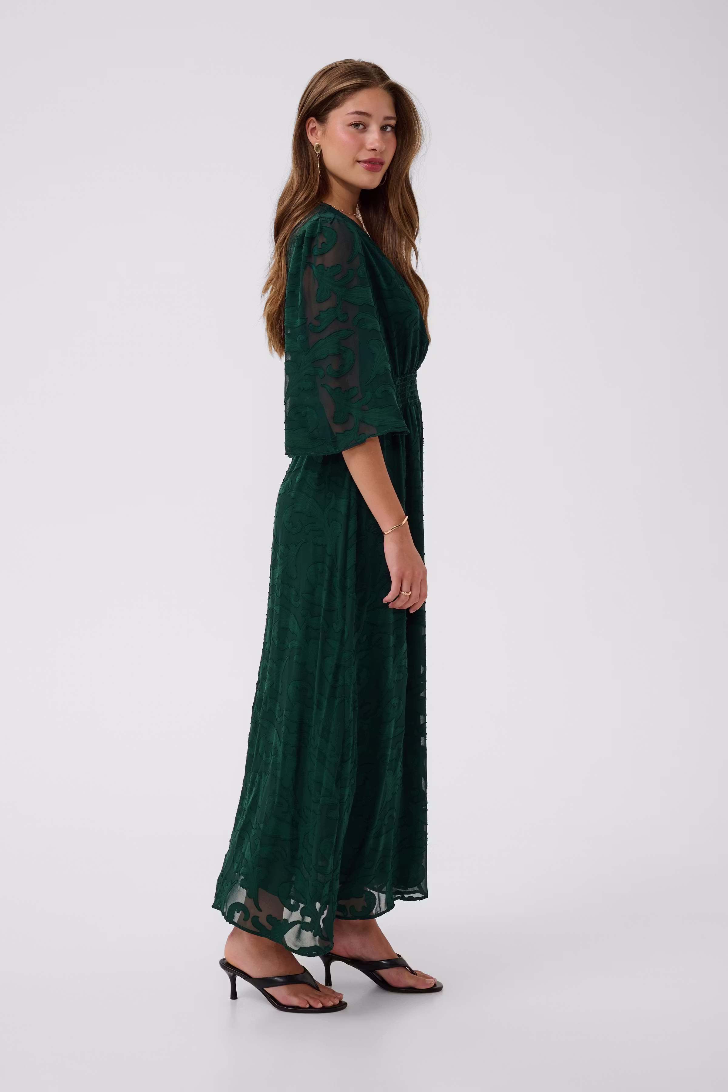 CRMisandra Robe LOOKBOOK FRONT 10615271-195320