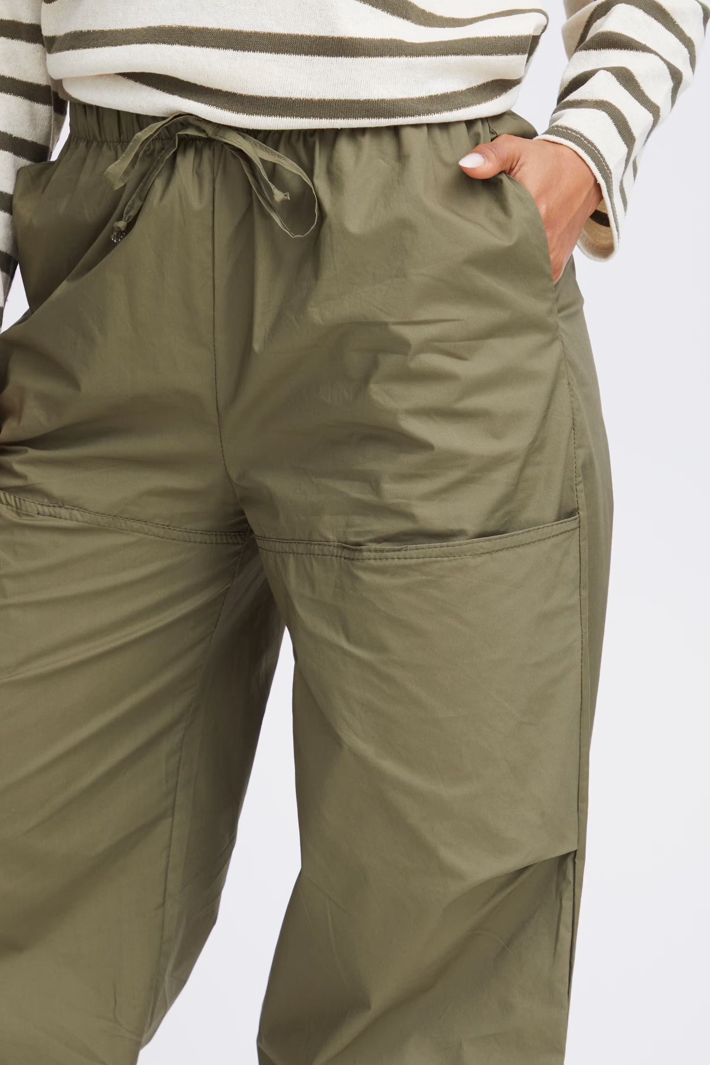 SBFABRINA Broek LOOKBOOK DETAIL 22100510-190312