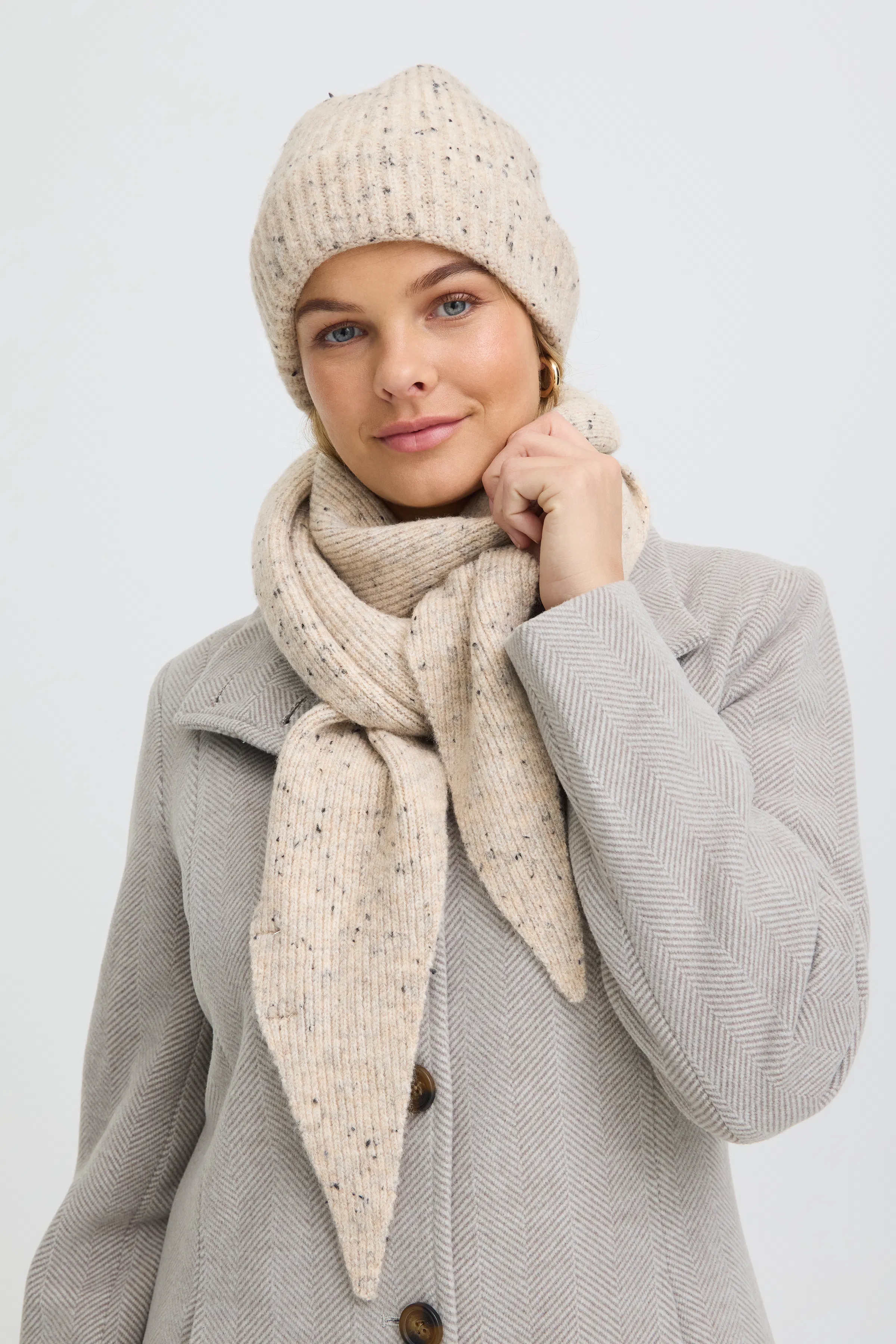 FRNANNA Scarf LOOKBOOK DETAIL 20618136-1613051