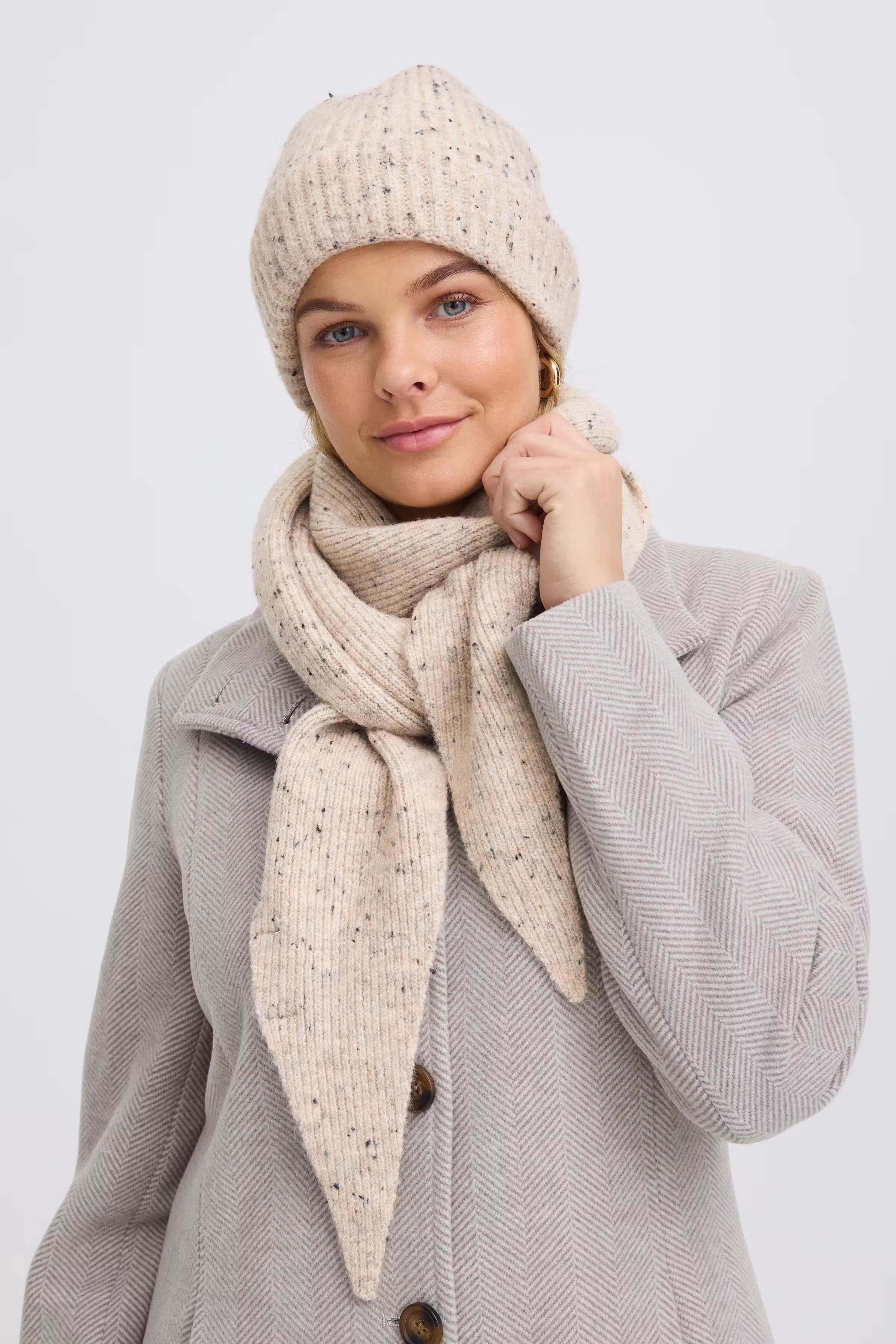 FRNANNA Scarf LOOKBOOK DETAIL 20618136-1613051