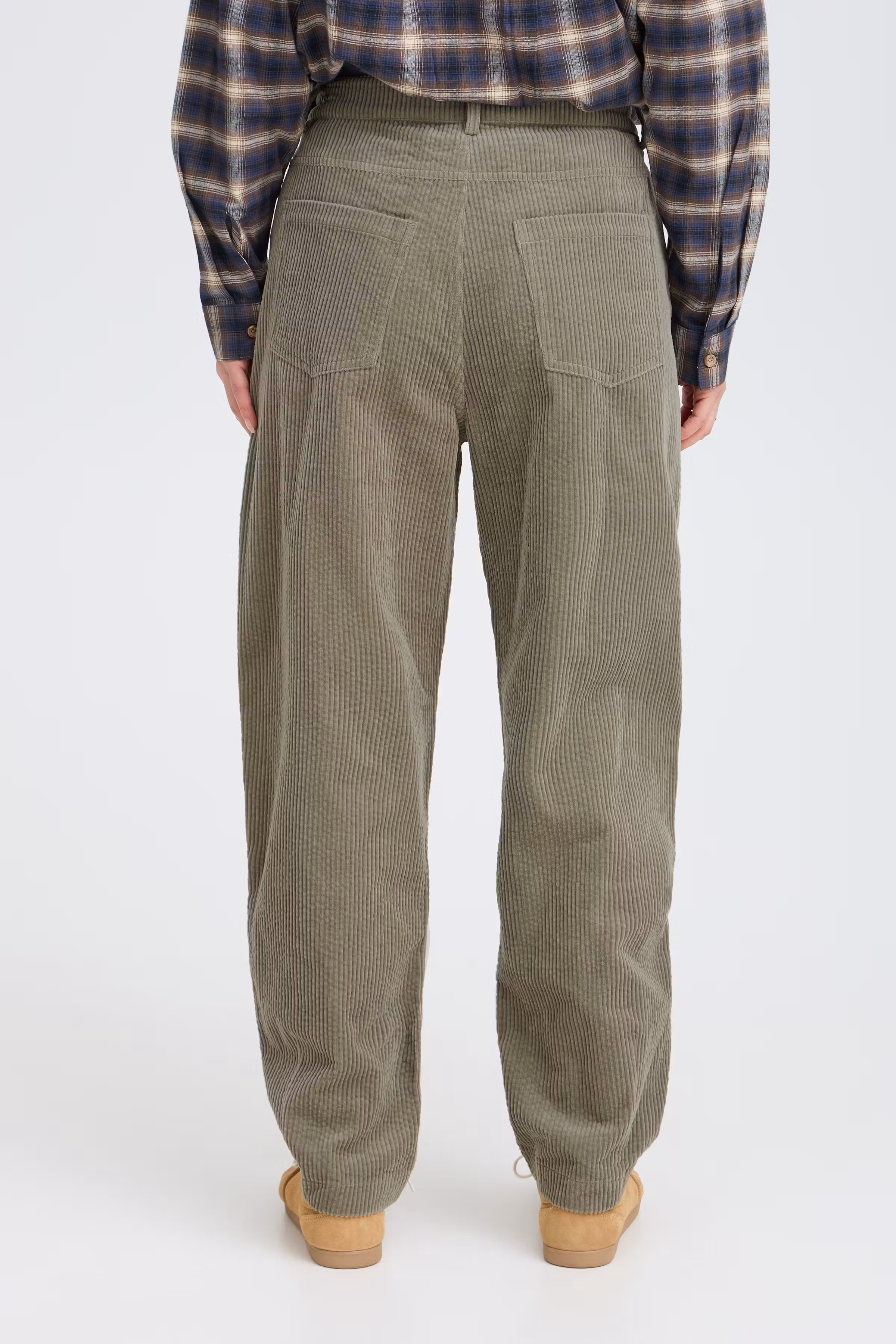 PZESSY Trousers LOOKBOOK BACK 50210724-170613