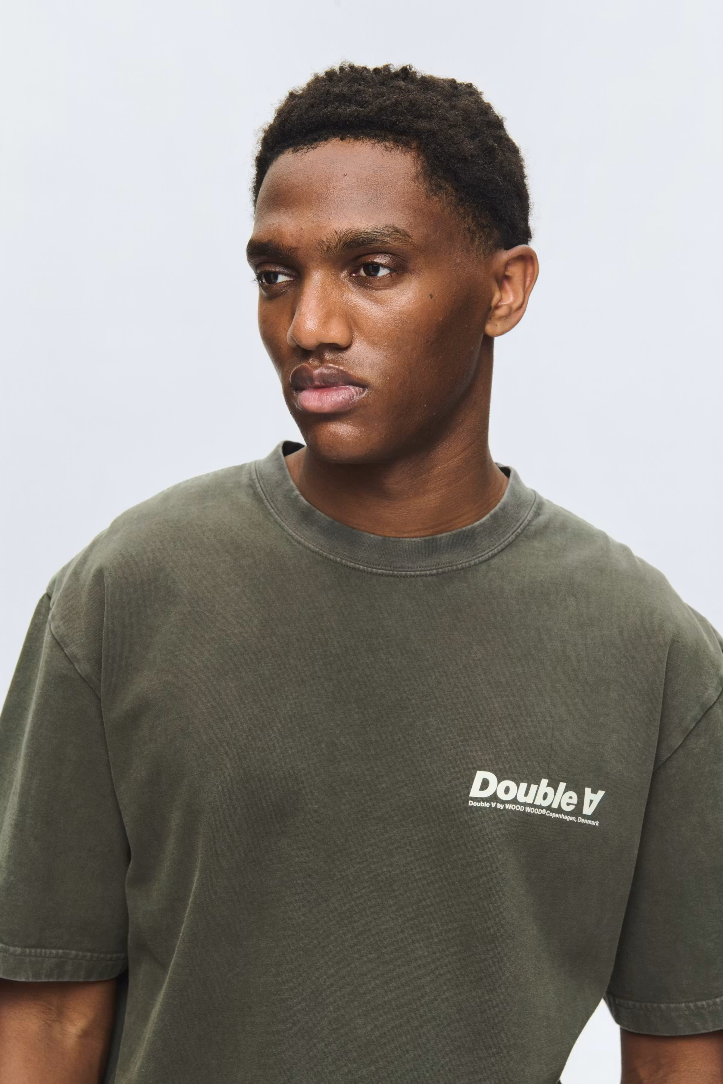 WWLiam italic T-shirt LOOKBOOK DETAIL 30251798-190413