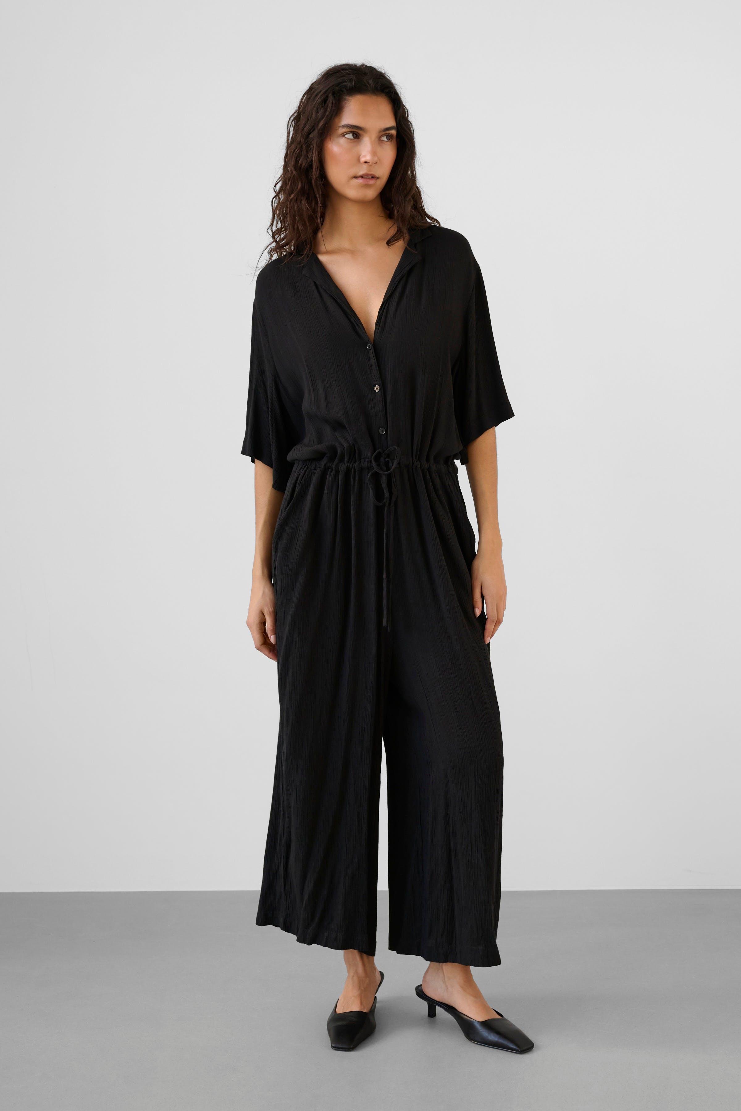 SLElonor Jumpsuit LOOKBOOK FRONT 30408205-194008