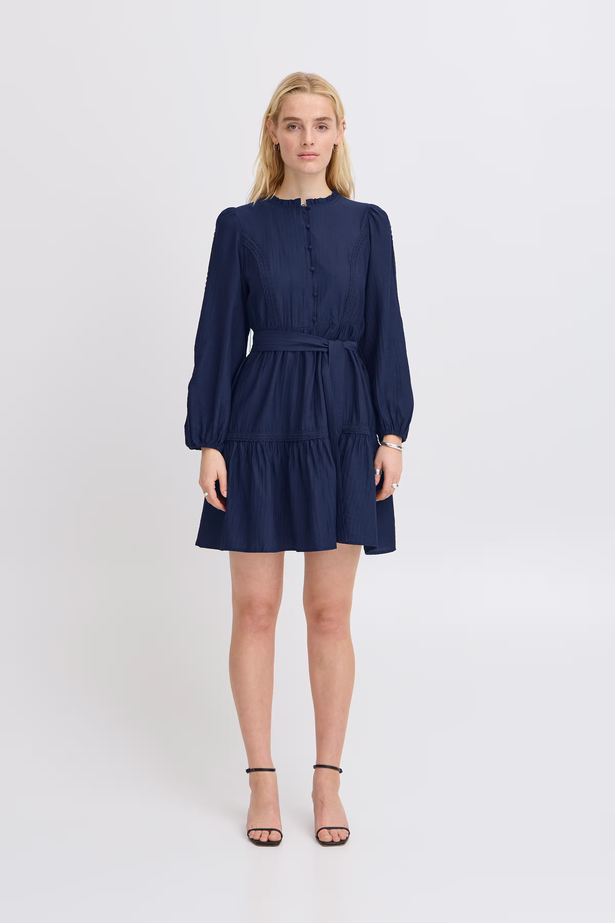 IHEVINA Kjole LOOKBOOK FRONT 20122441-194010