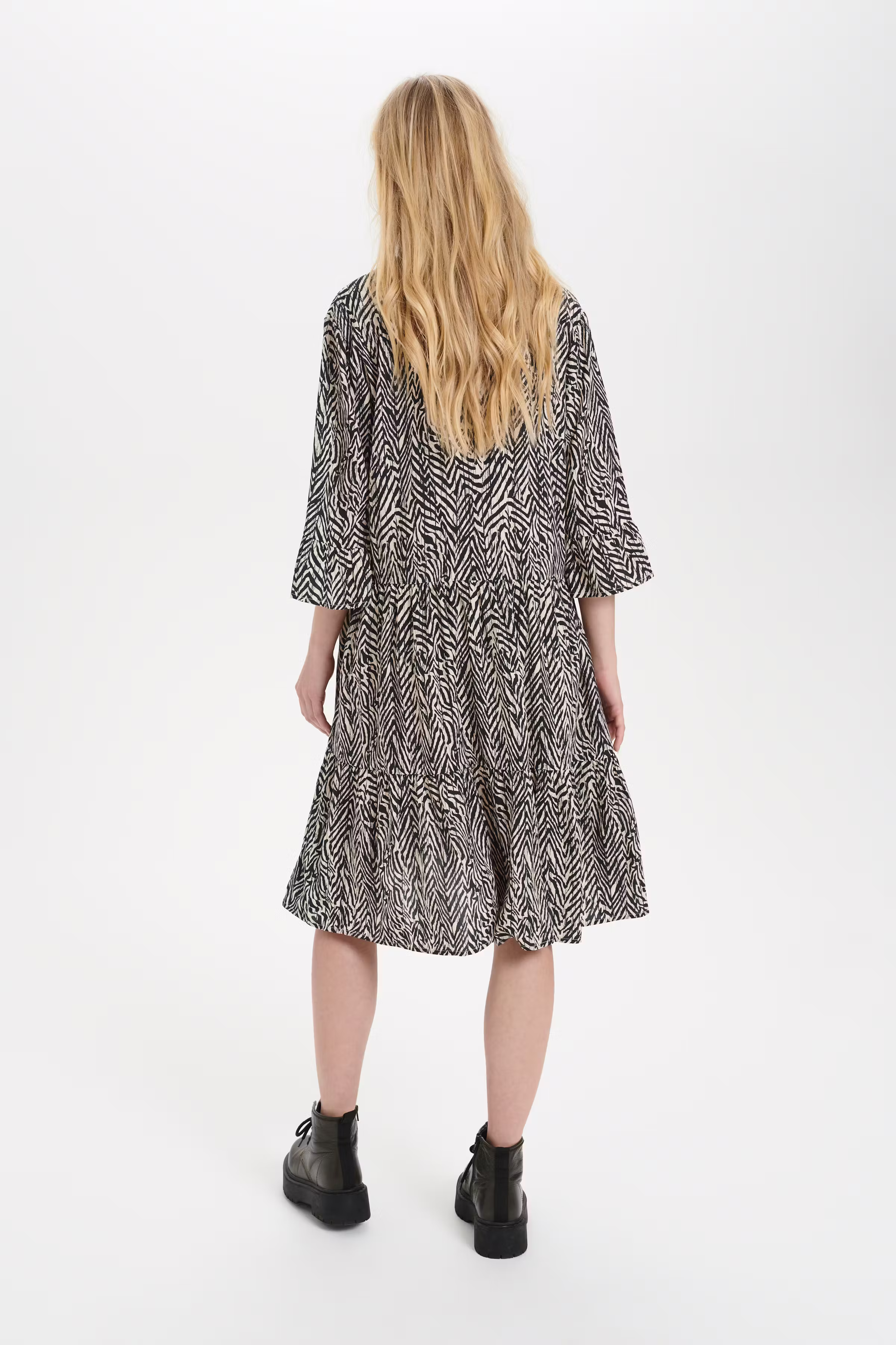 EdaSZ Kjole LOOKBOOK BACK 30510220-600240