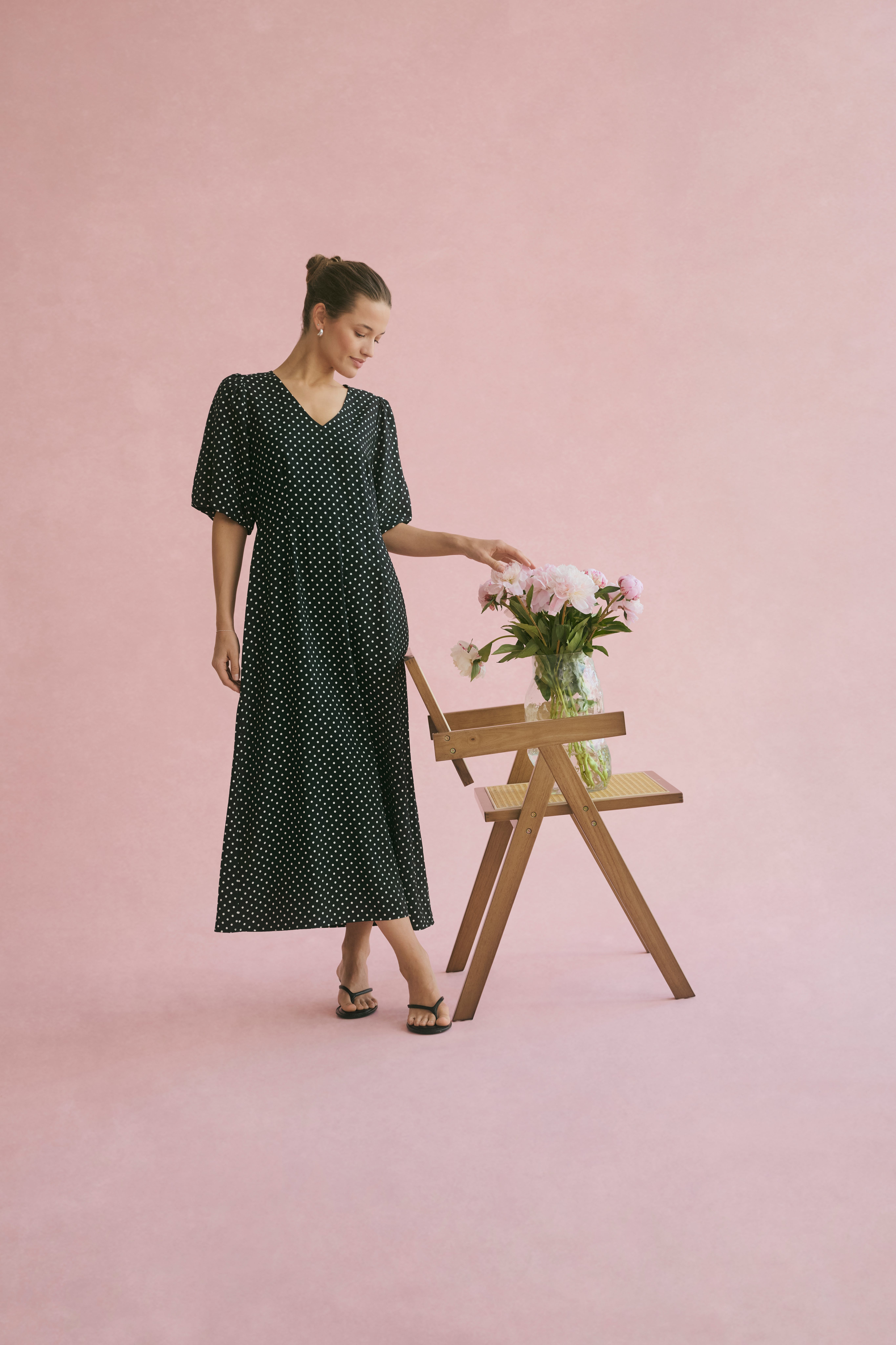 KAgwen Dress LOCATION NONE 10510344-107967