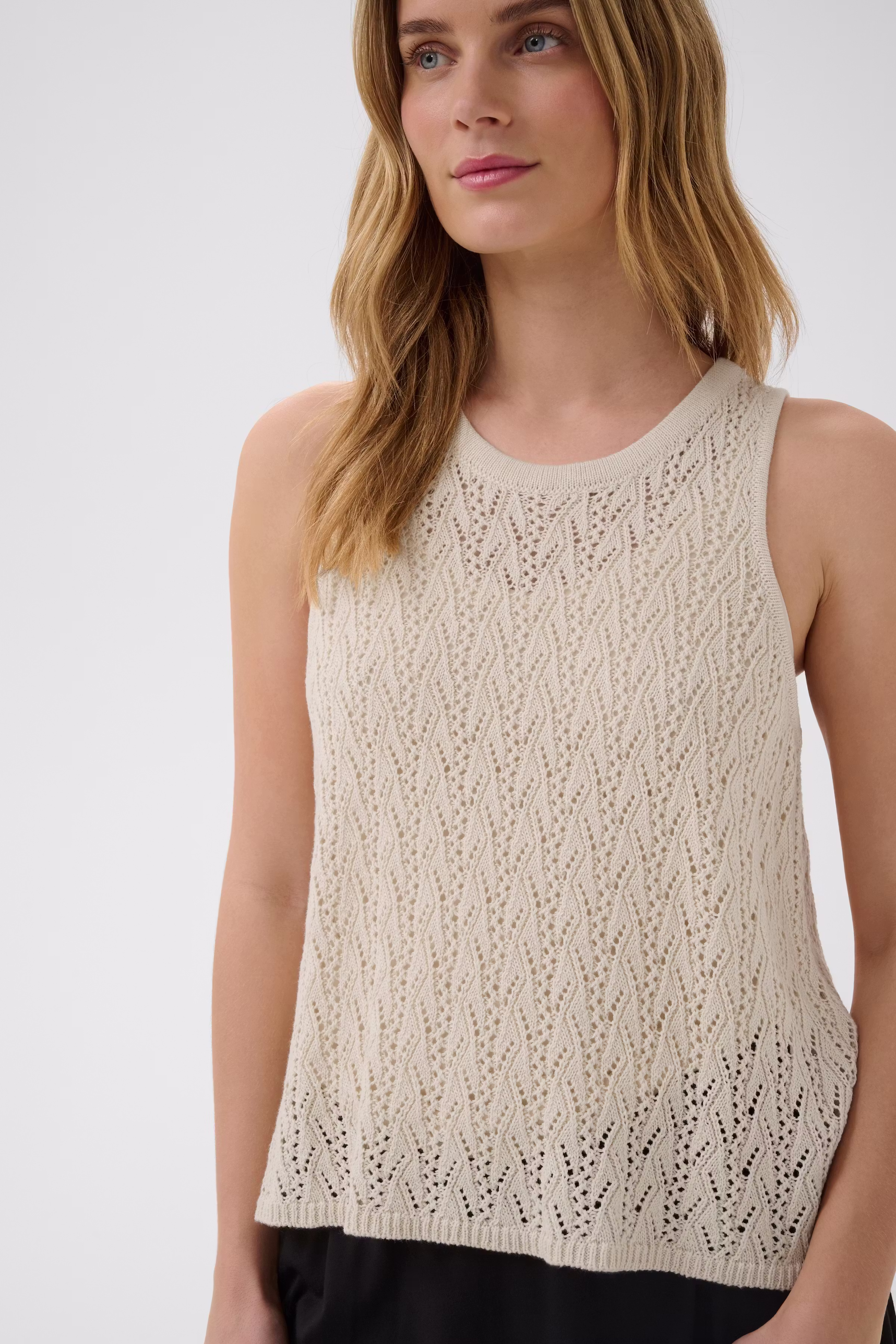 DelunaPW Top LOOKBOOK DETAIL 30310703-120304