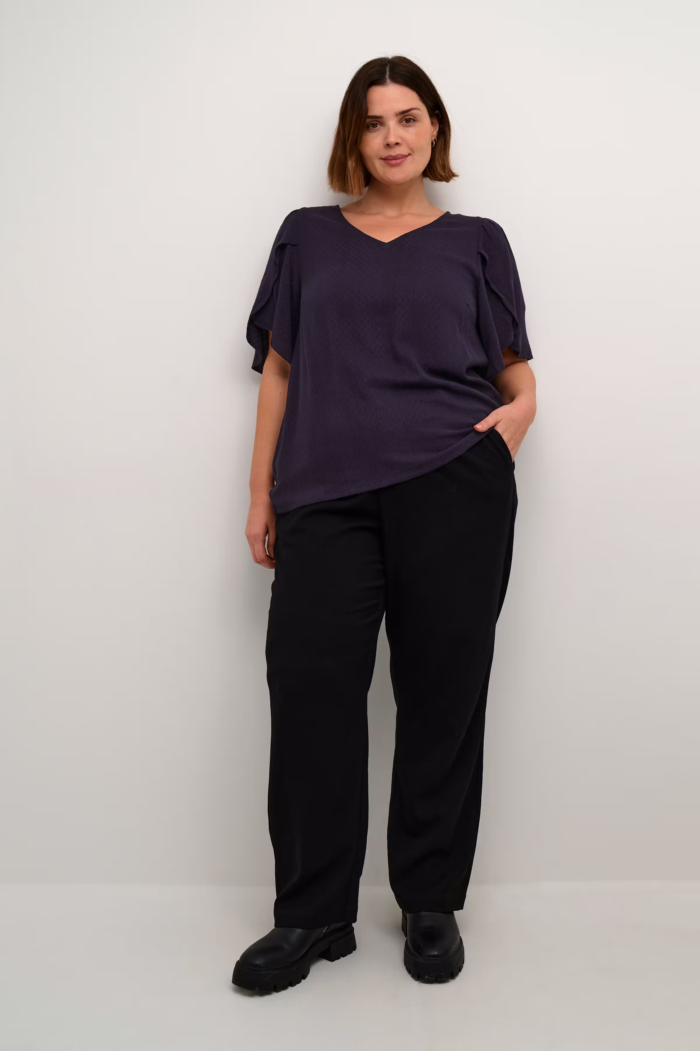 KCmirana Blouse LOOKBOOK FRONT 10582711-106557