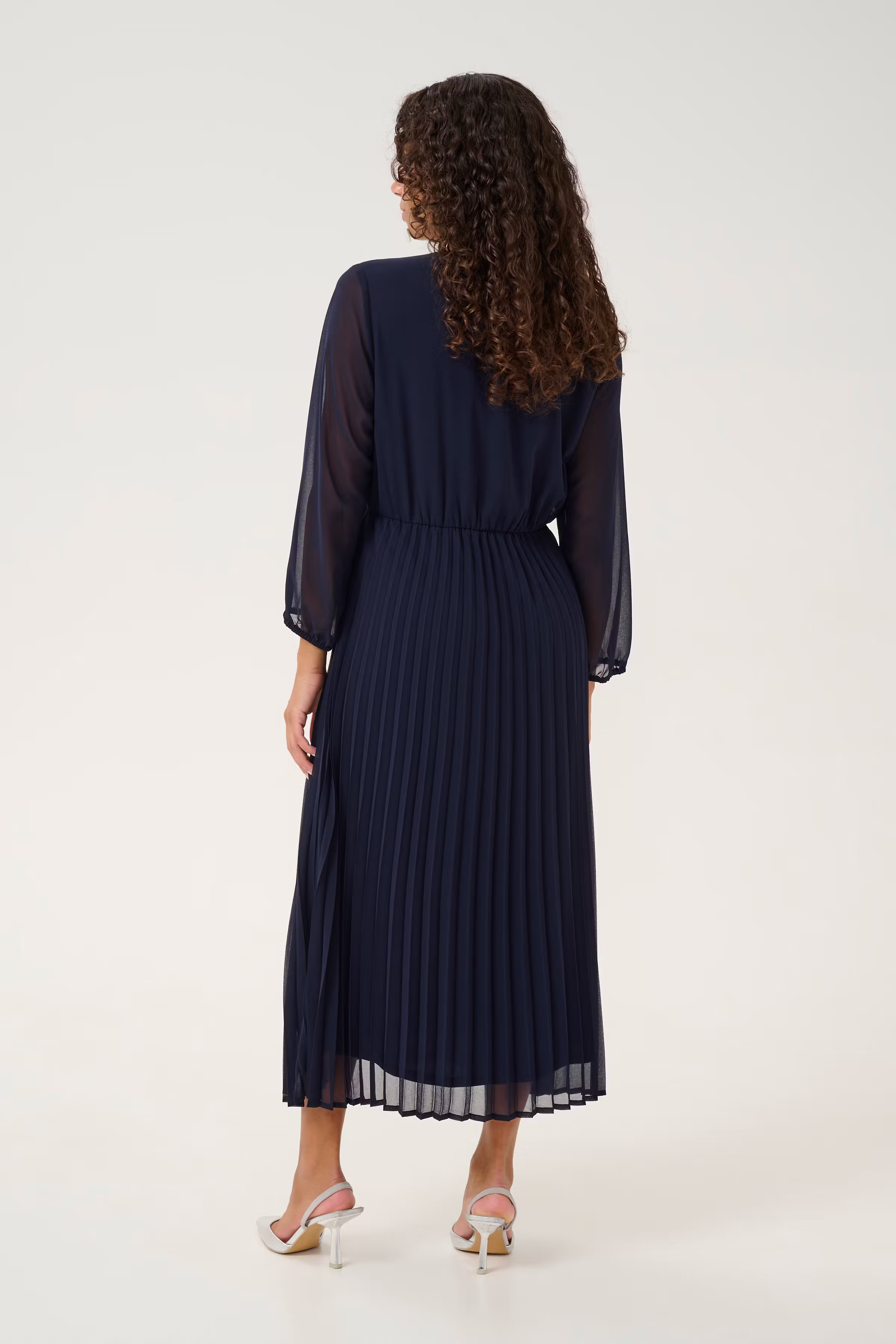 CUriver Kleid LOOKBOOK BACK 50111729-194011