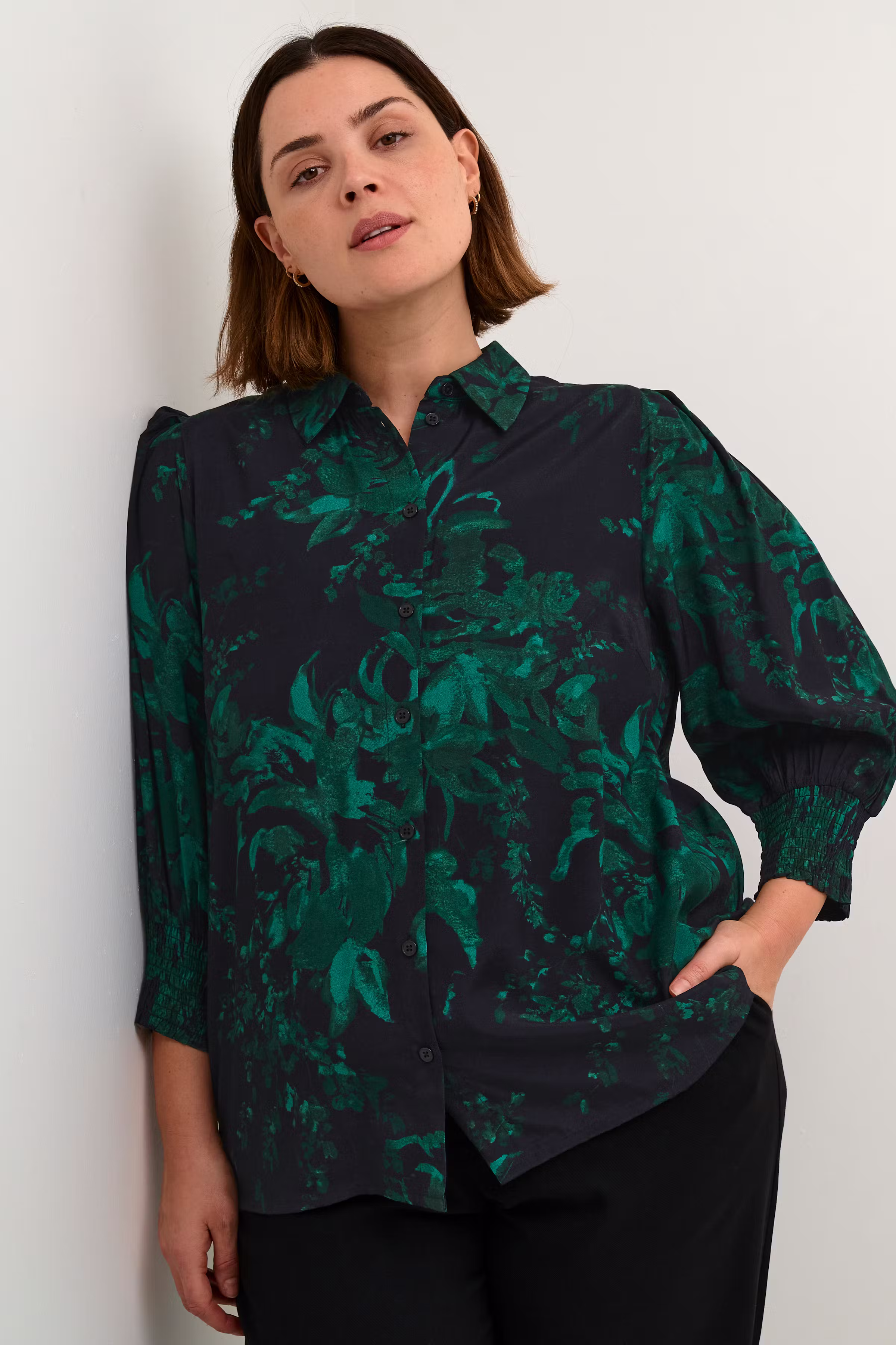 KCmina Hemd LOOKBOOK DETAIL 10582698-106561