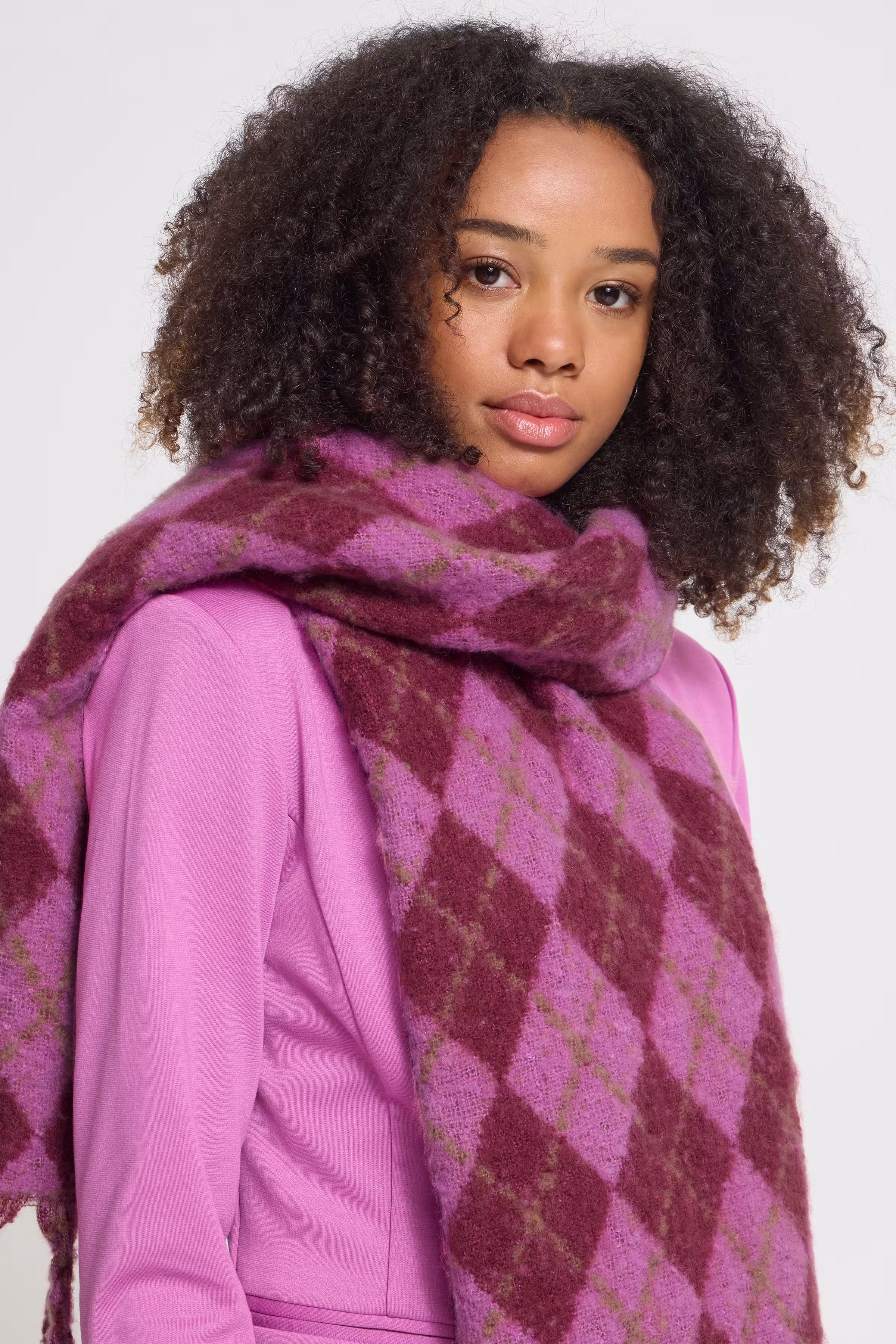 IADAHLIA Tuch LOOKBOOK DETAIL 20126429-192024