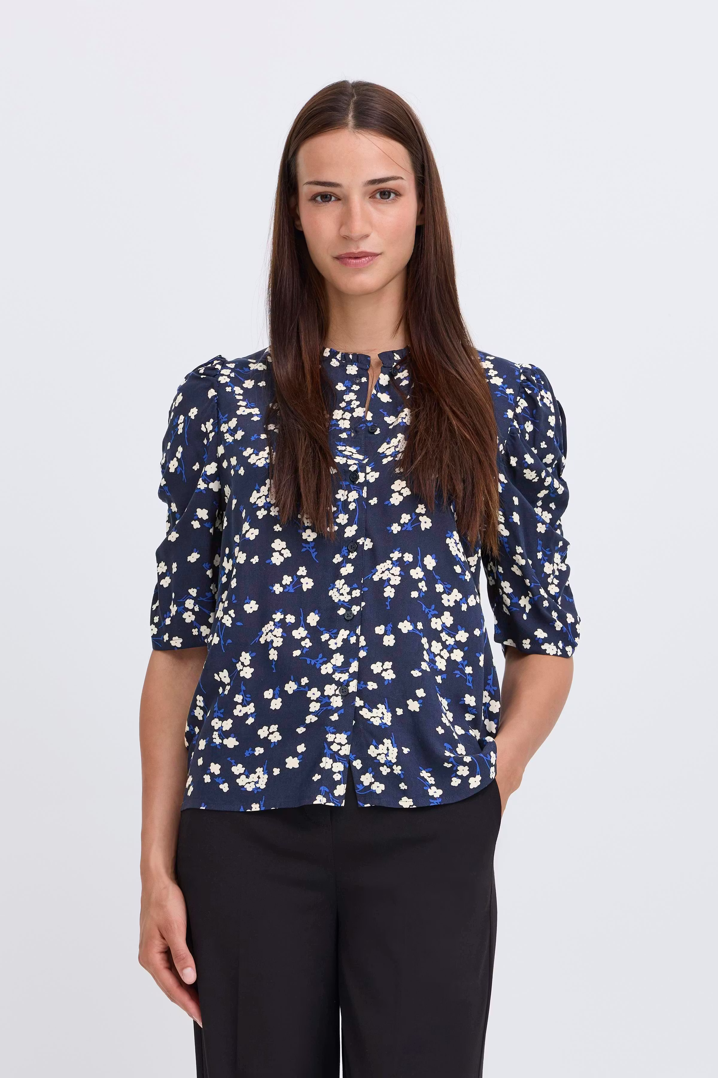 BYJOSA Bluse LOOKBOOK FRONT 20812482-205400