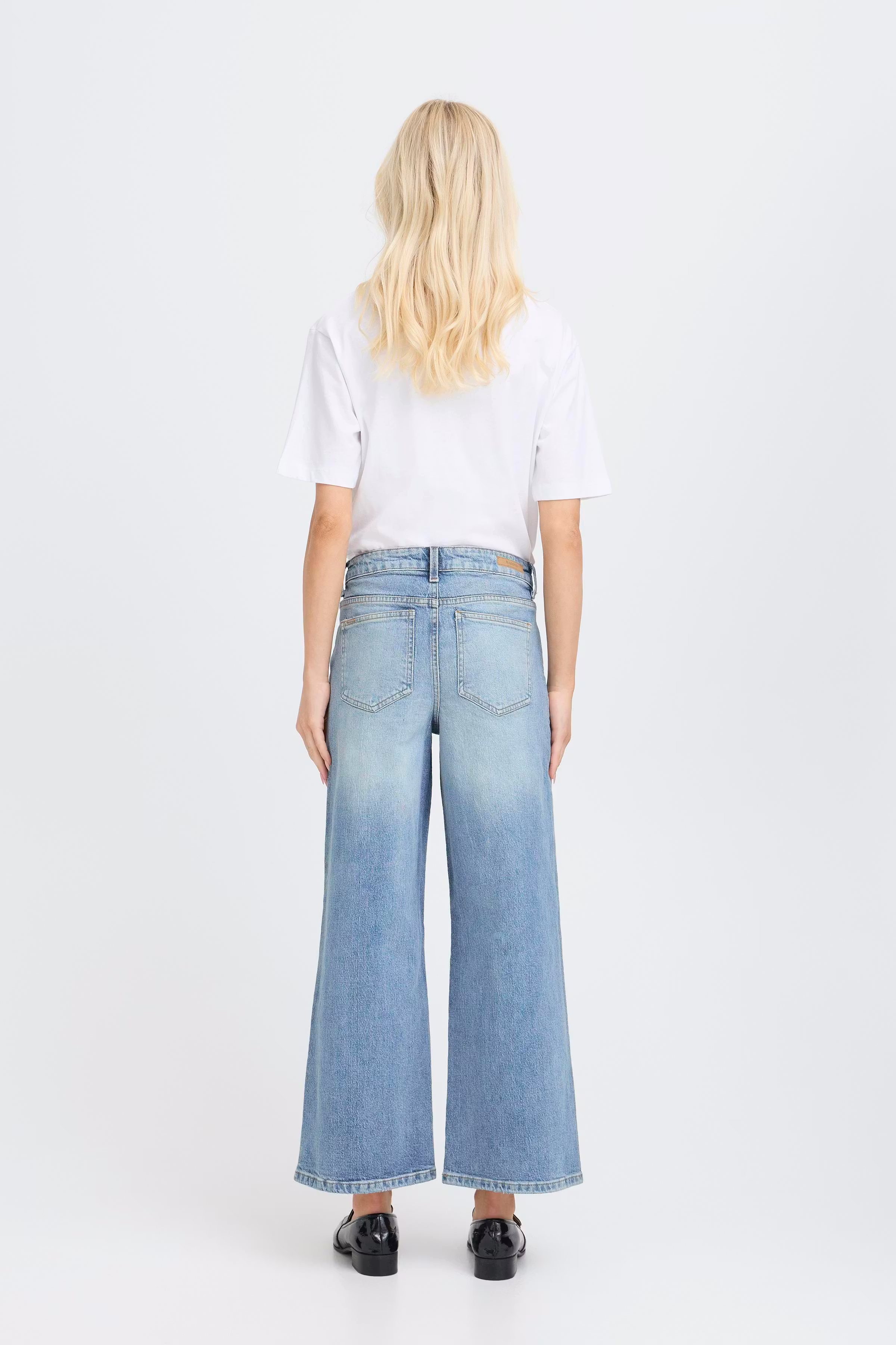 BYKYJLA Jeans LOOKBOOK BACK 20816171-200461