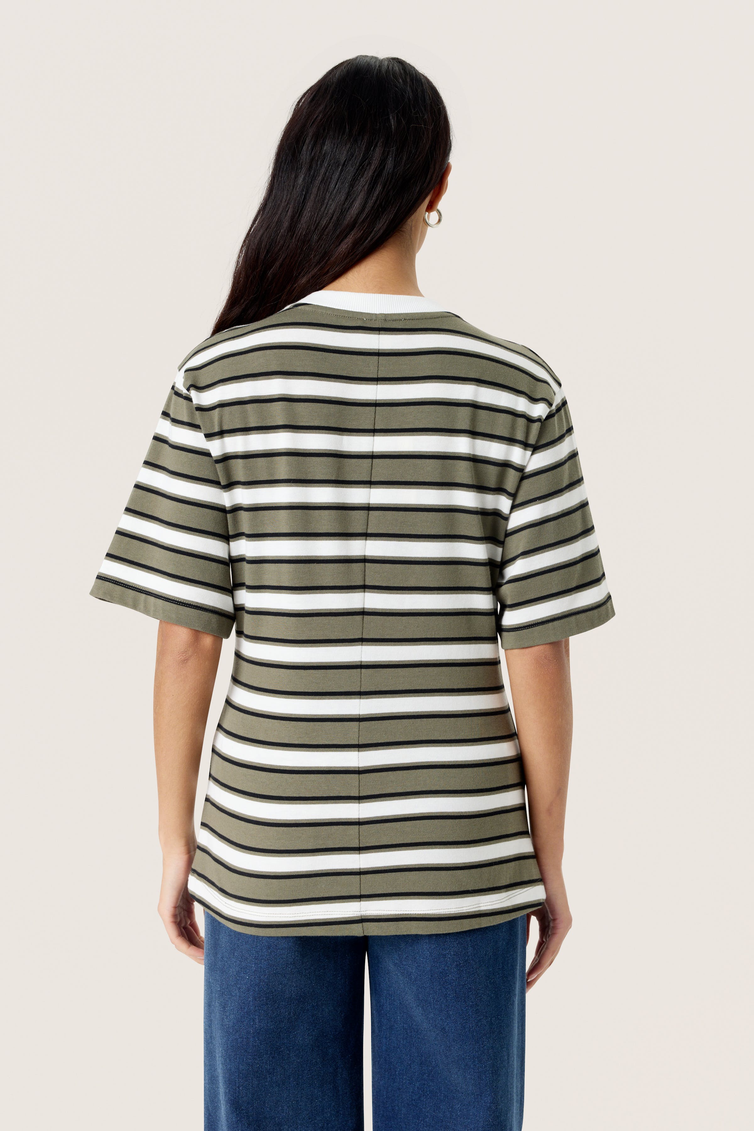 SLNeo T-shirt LOOKBOOK BACK 30408415-303936