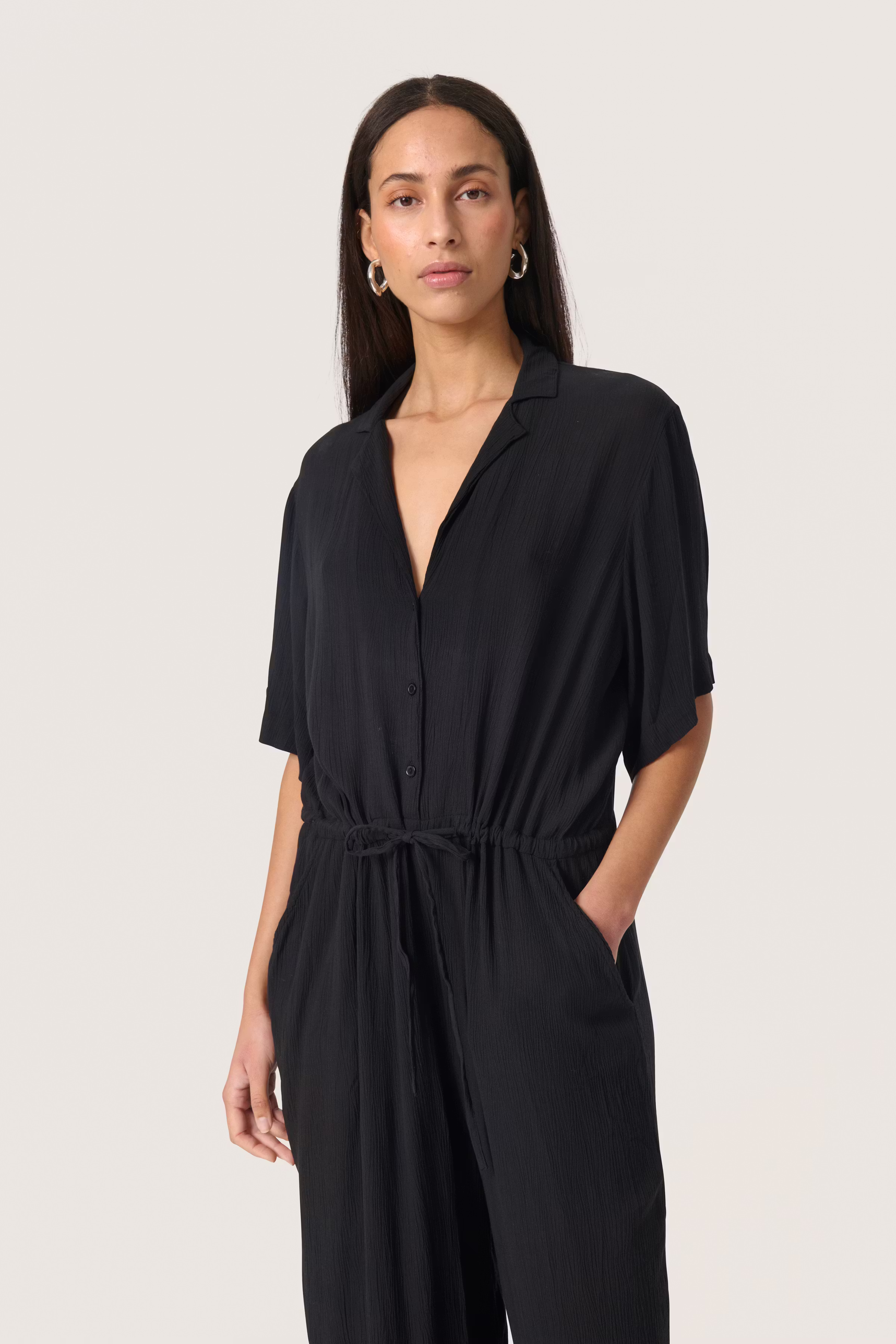 SLElonor Jumpsuit LOOKBOOK FRONT 30408205-194008