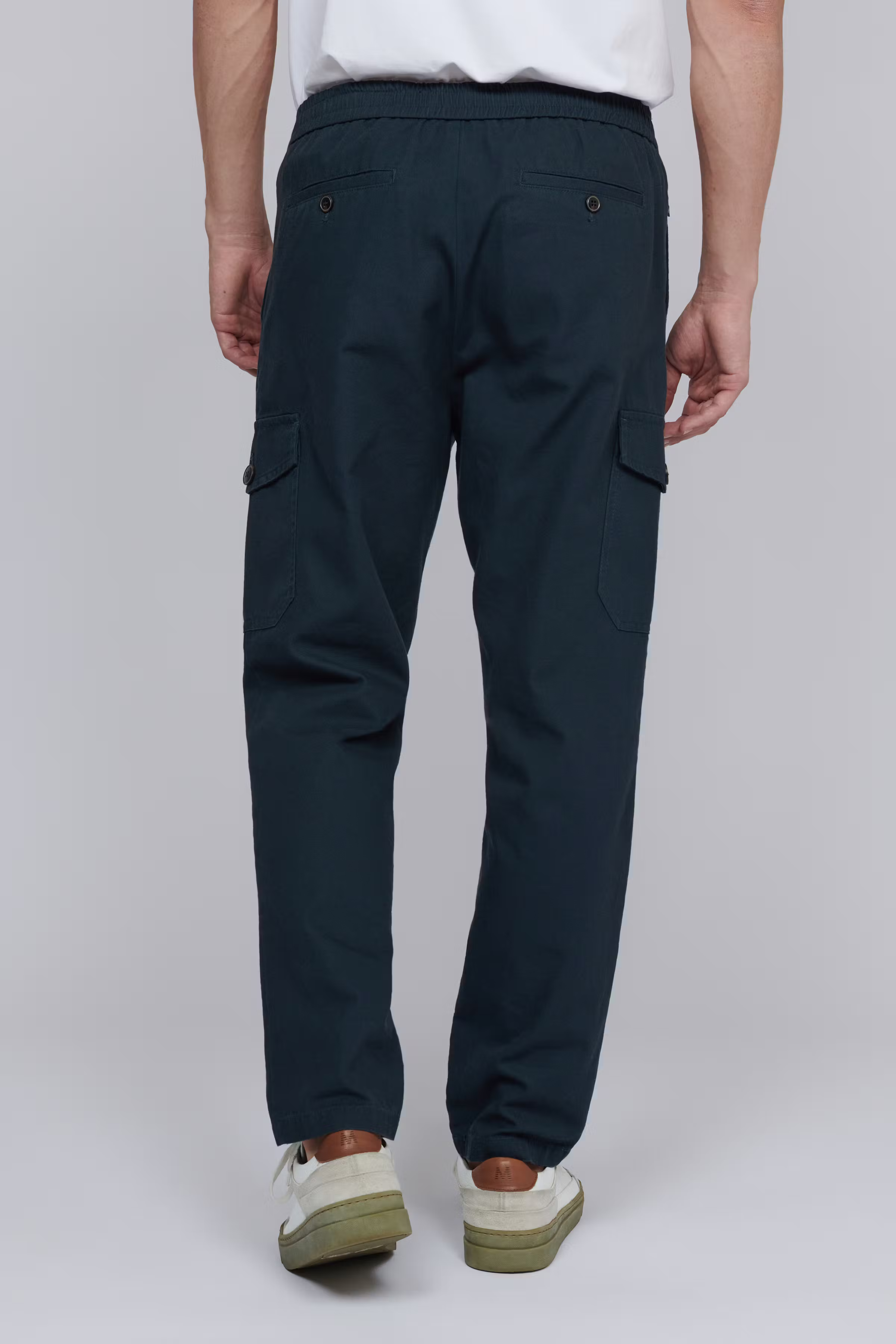 MAnathan Bukser LOOKBOOK BACK 30207194-194011