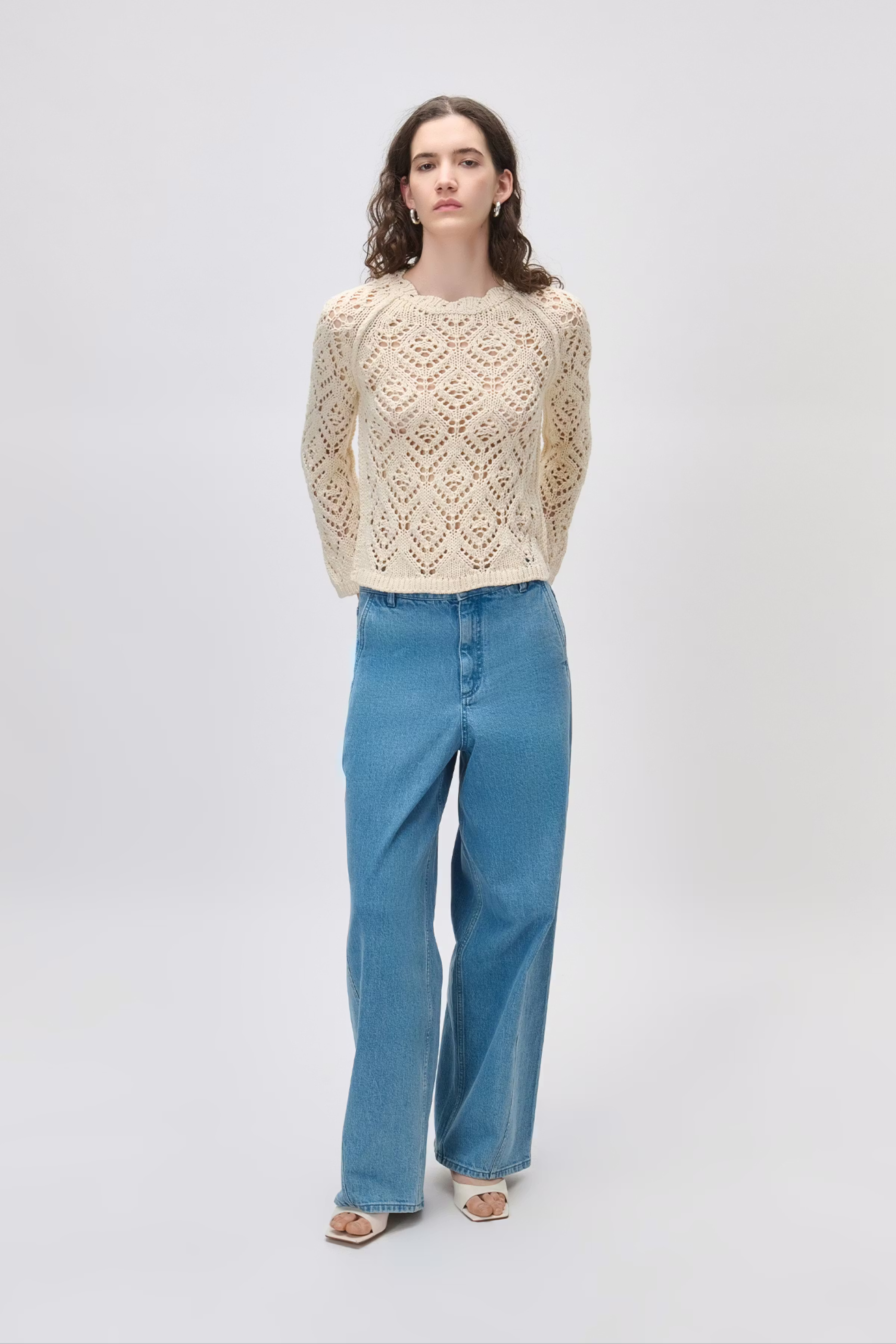 FIBY Pullover LOOKBOOK FRONT 30600605-WH022