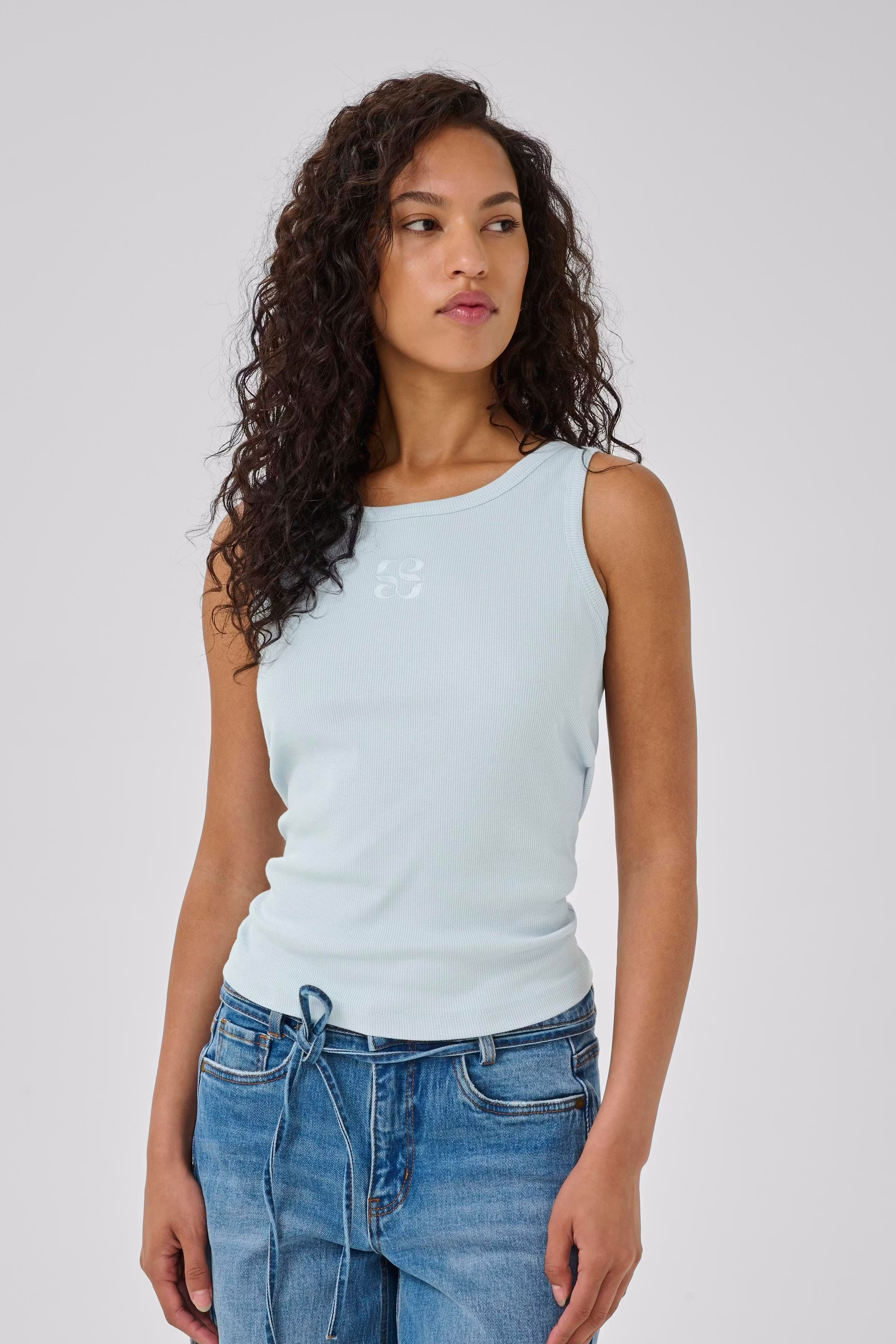 08 THE MANDY TOP LOOKBOOK FRONT 10704858-144206