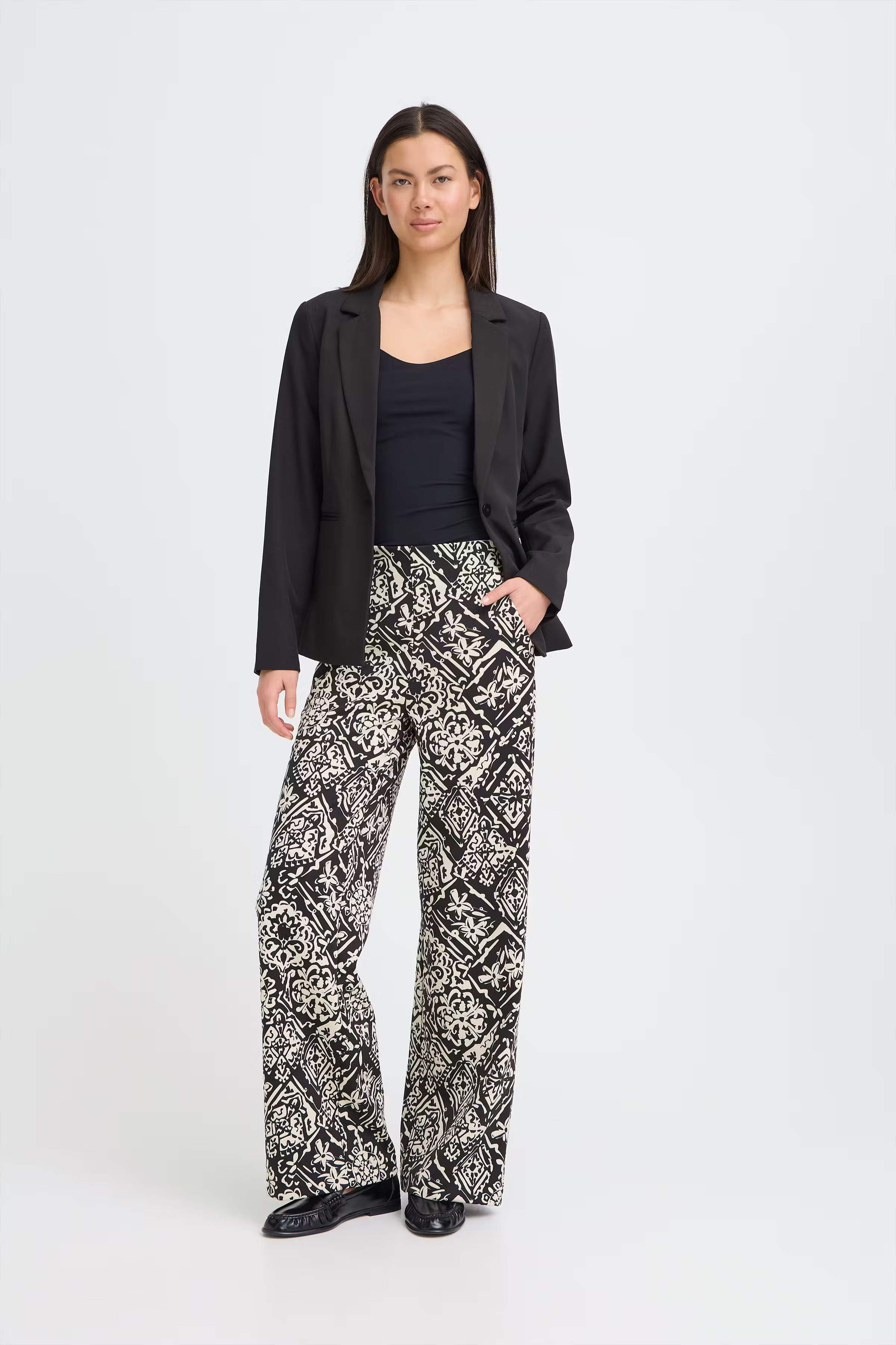 IHKATE Bukser LOOKBOOK FRONT 20125222-900004431