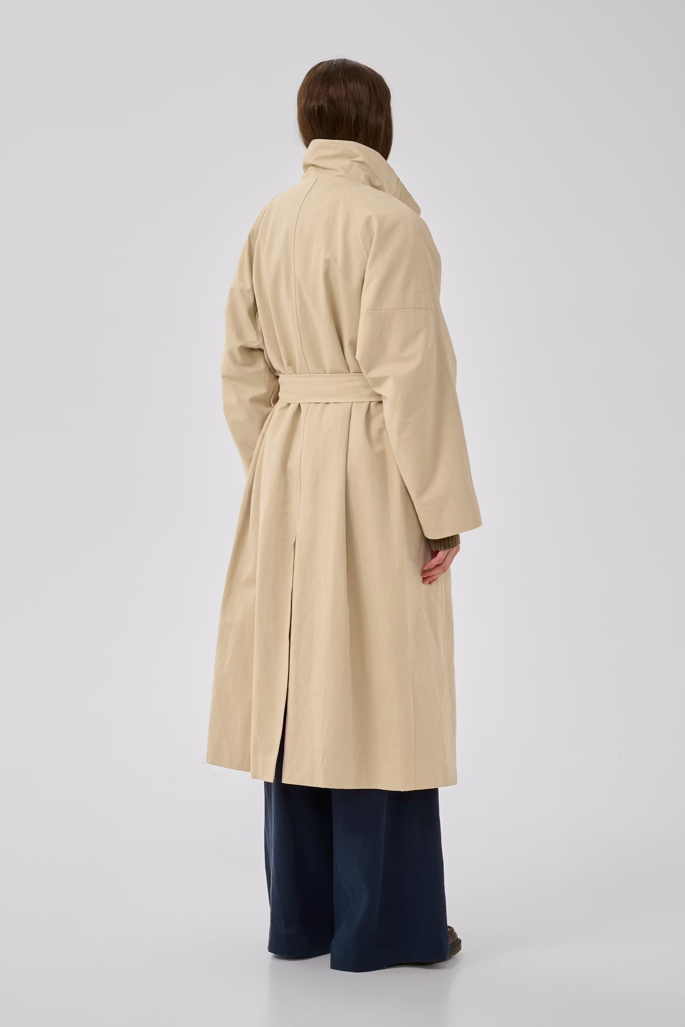 MWLyon Mantel LOOKBOOK BACK 10705417-131105