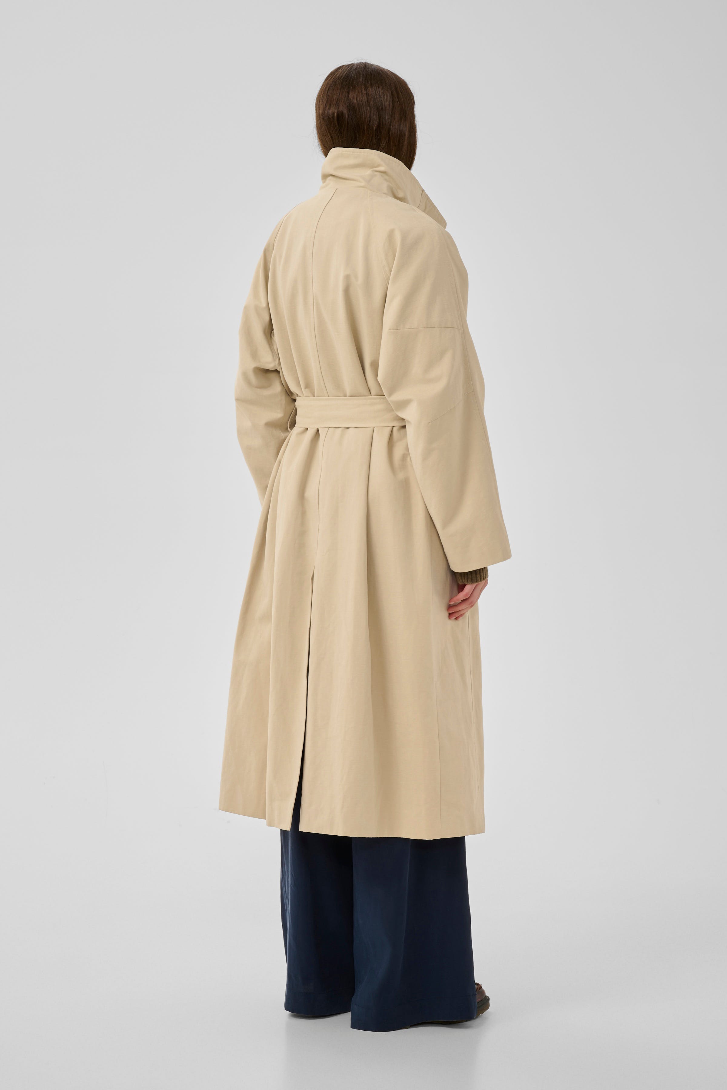 MWLyon Coat LOOKBOOK BACK 10705417-131105