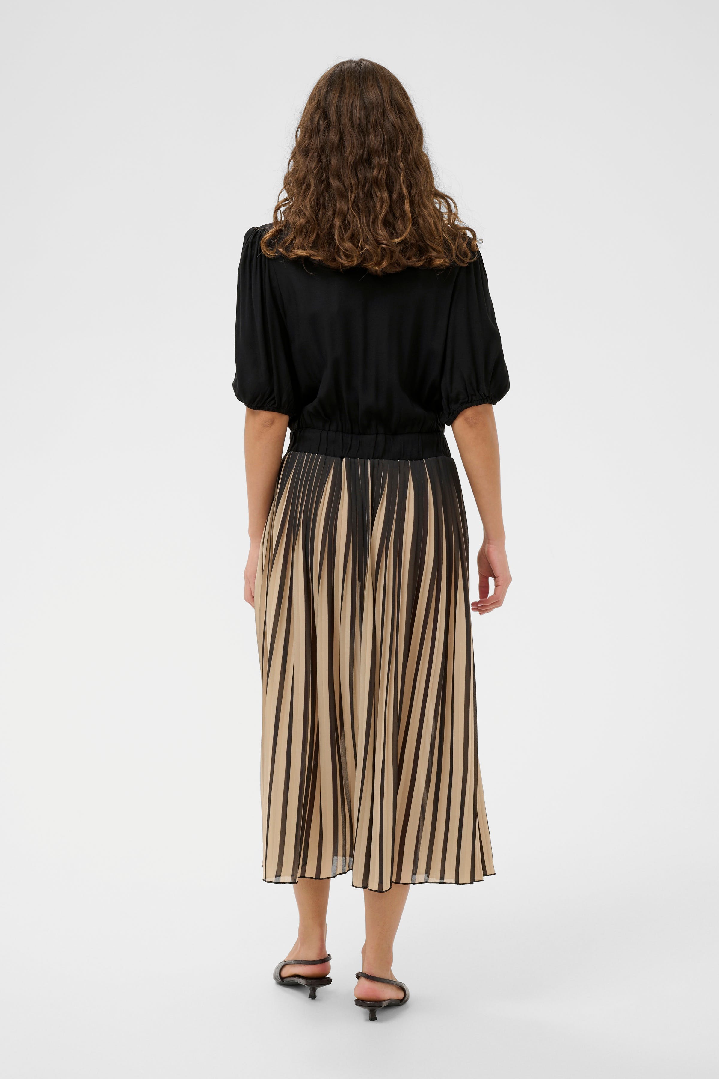 CUcarly Kleid LOOKBOOK BACK 50110993-500012