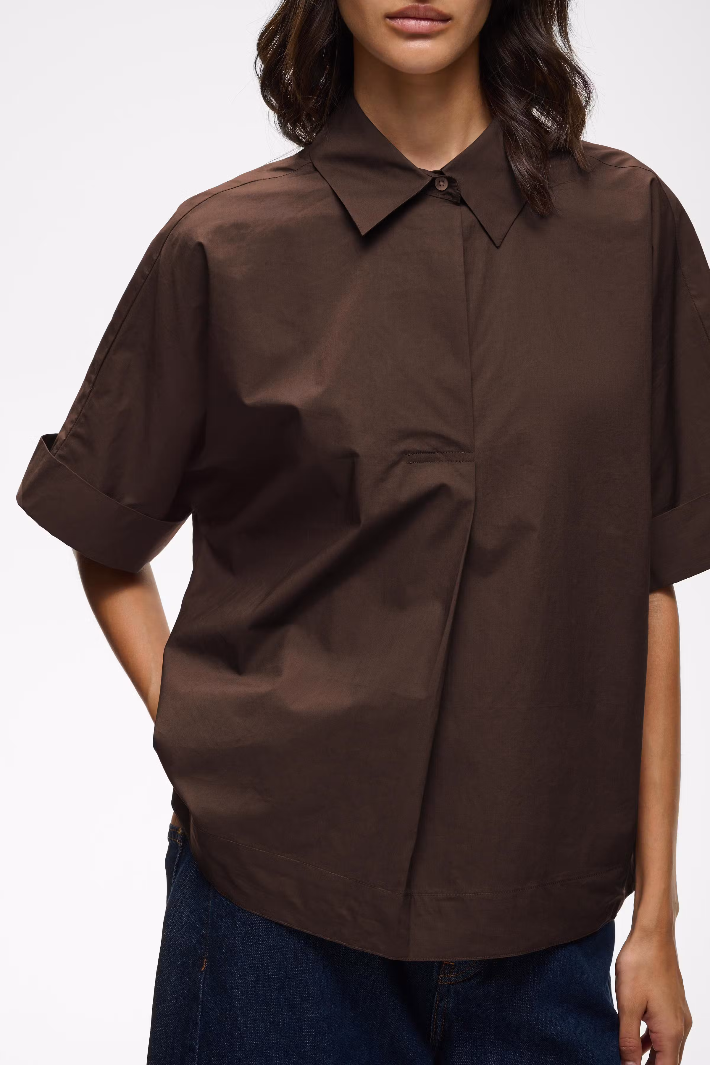 ELLINIW Poplin Bluse LOOKBOOK DETAIL 30112537-190915