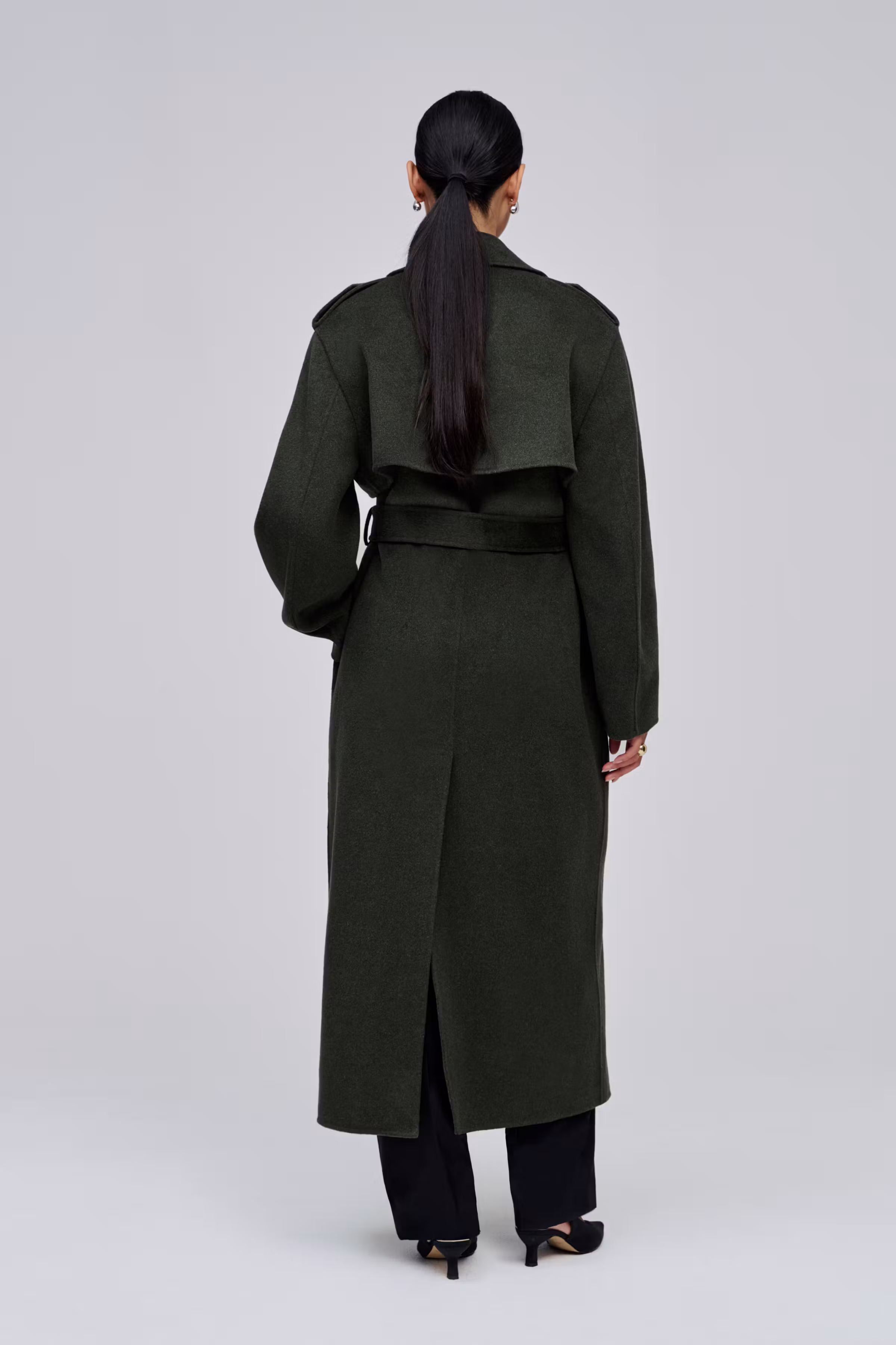 IOCamerona Coat LOOKBOOK BACK 30600087-GR505