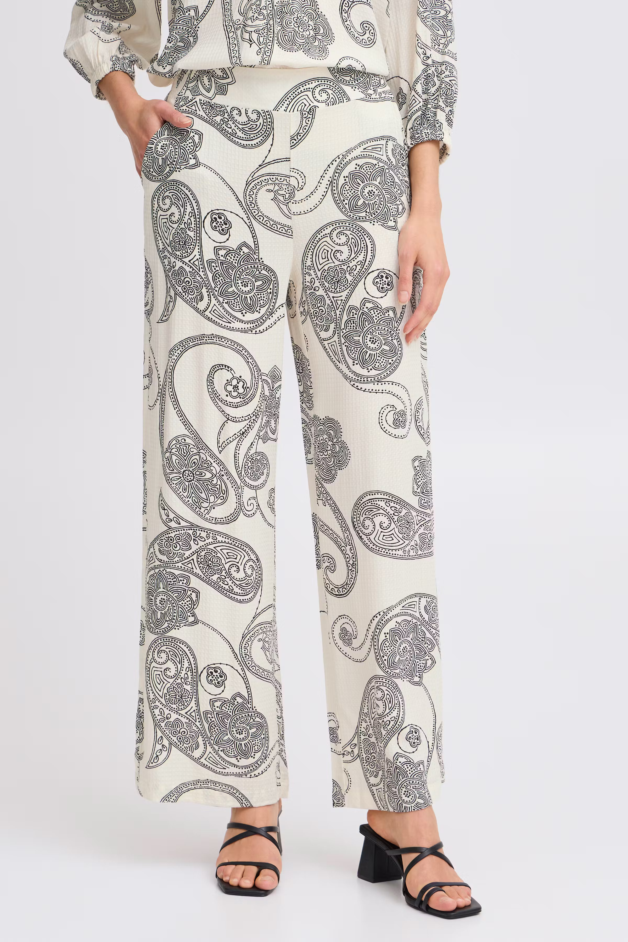 FROLINE Bukser LOOKBOOK FRONT 20615801-204857
