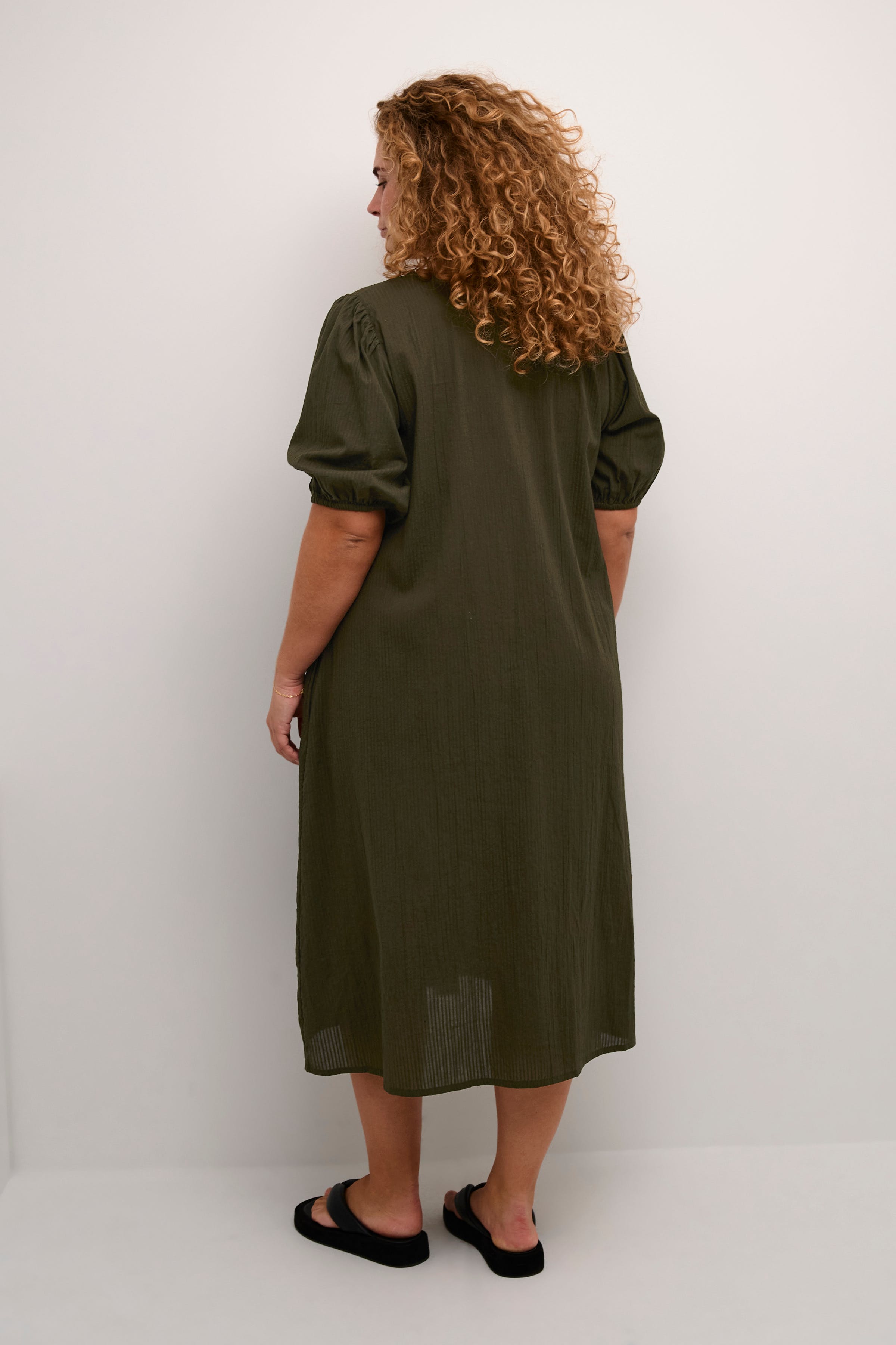 KCelina Kleid LOOKBOOK BACK 10582269-190414